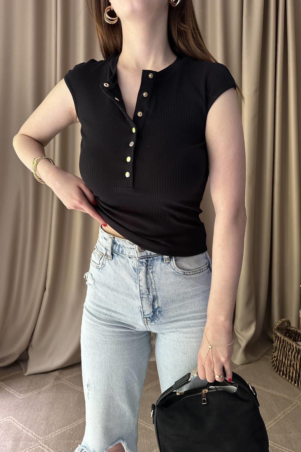 DÜĞMELİ KISA KOLLU TOP