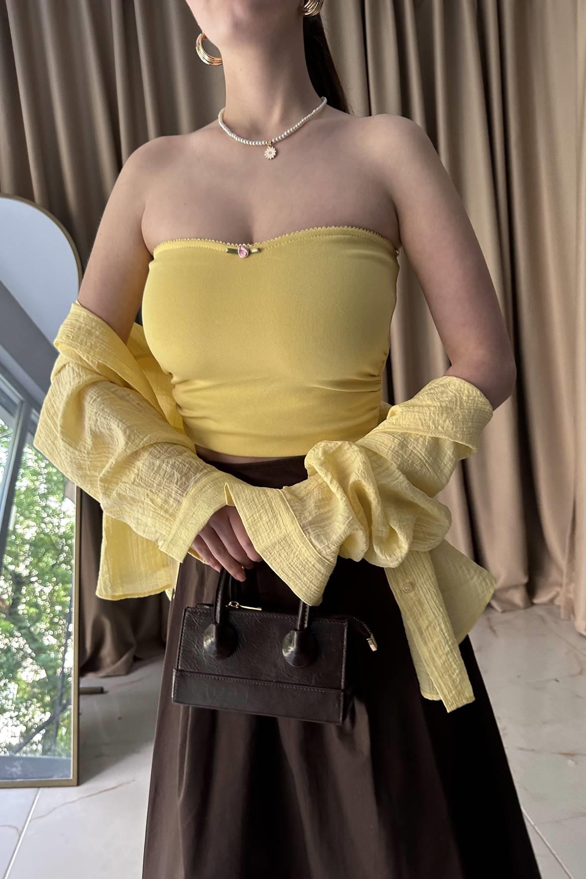 GÜL DETAYLI STRAPLEZ TOP