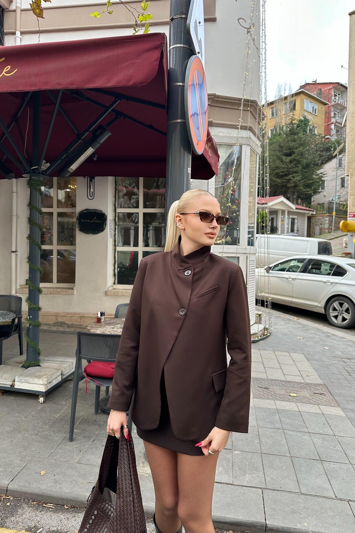 HAKİM YAKA TEK DÜĞME CEKET