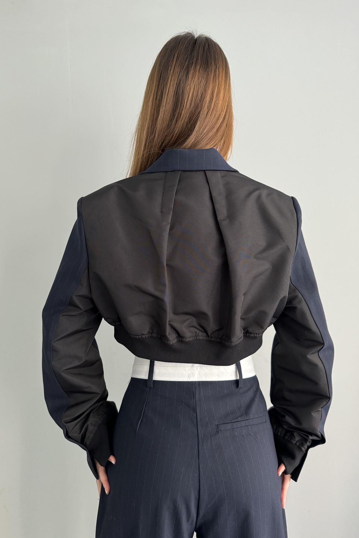 RİBANA DETAYLI MATCHLİ CROP CEKET