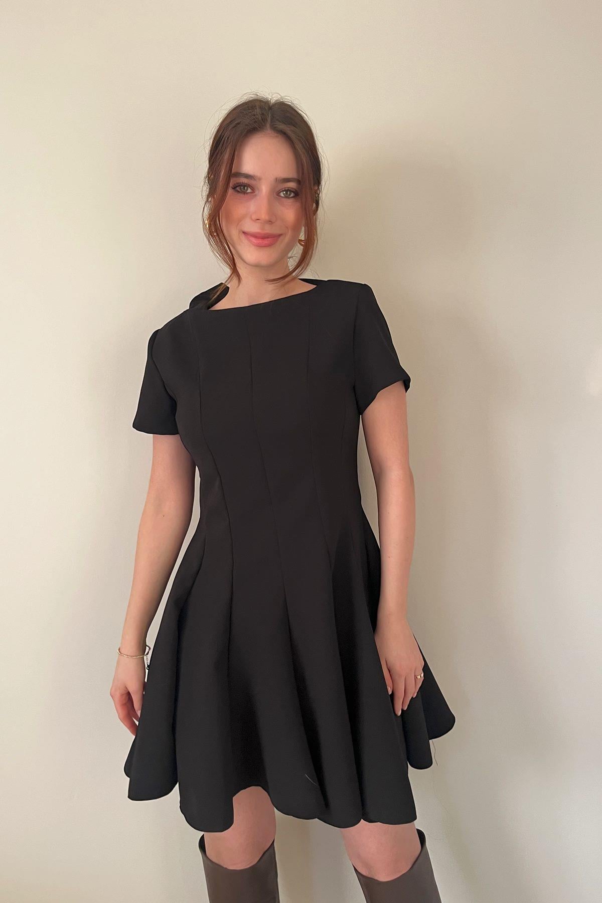 PARÇALI GODELİ ELBİSE