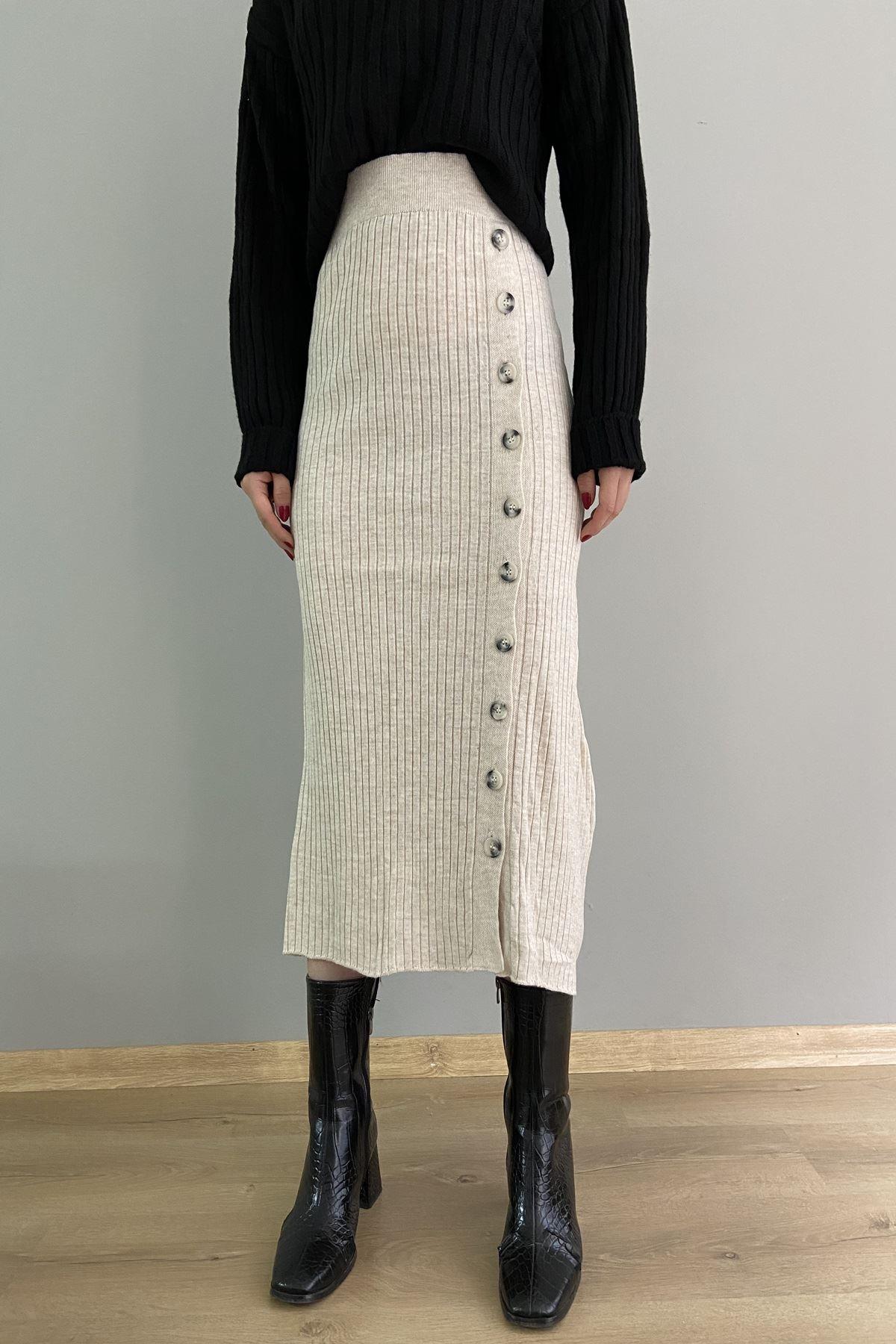 YANI DÜĞMELİ TRIKO ETEK