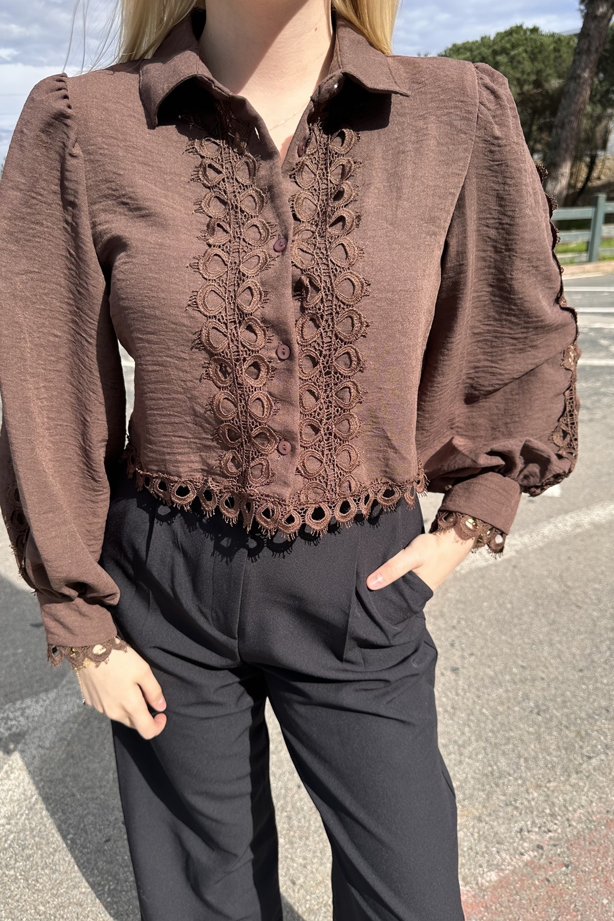 DANTEL DETAY CROP GÖMLEK