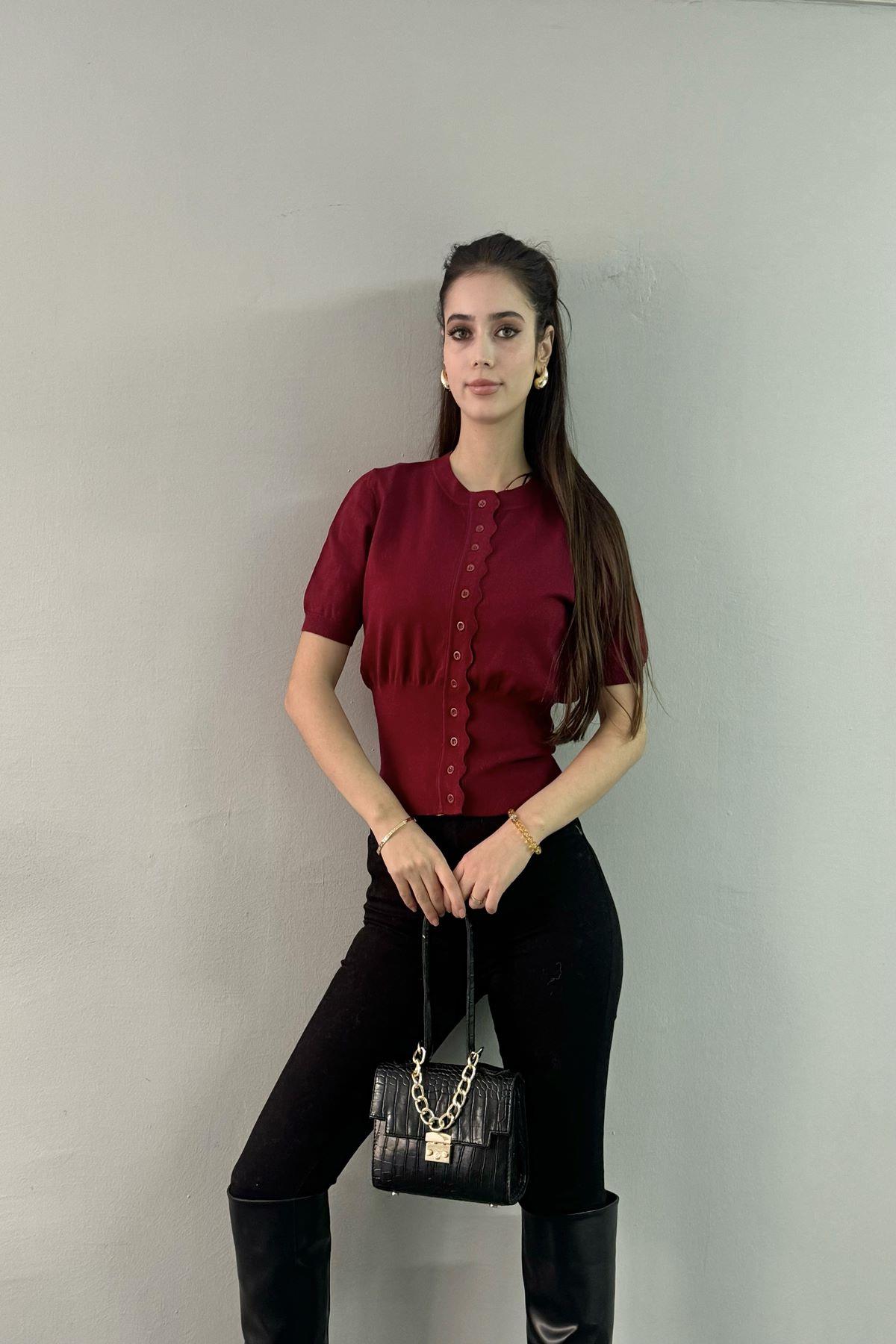 BİSİKLET YAKA KISAKOL DÜĞMELİ HIRKA