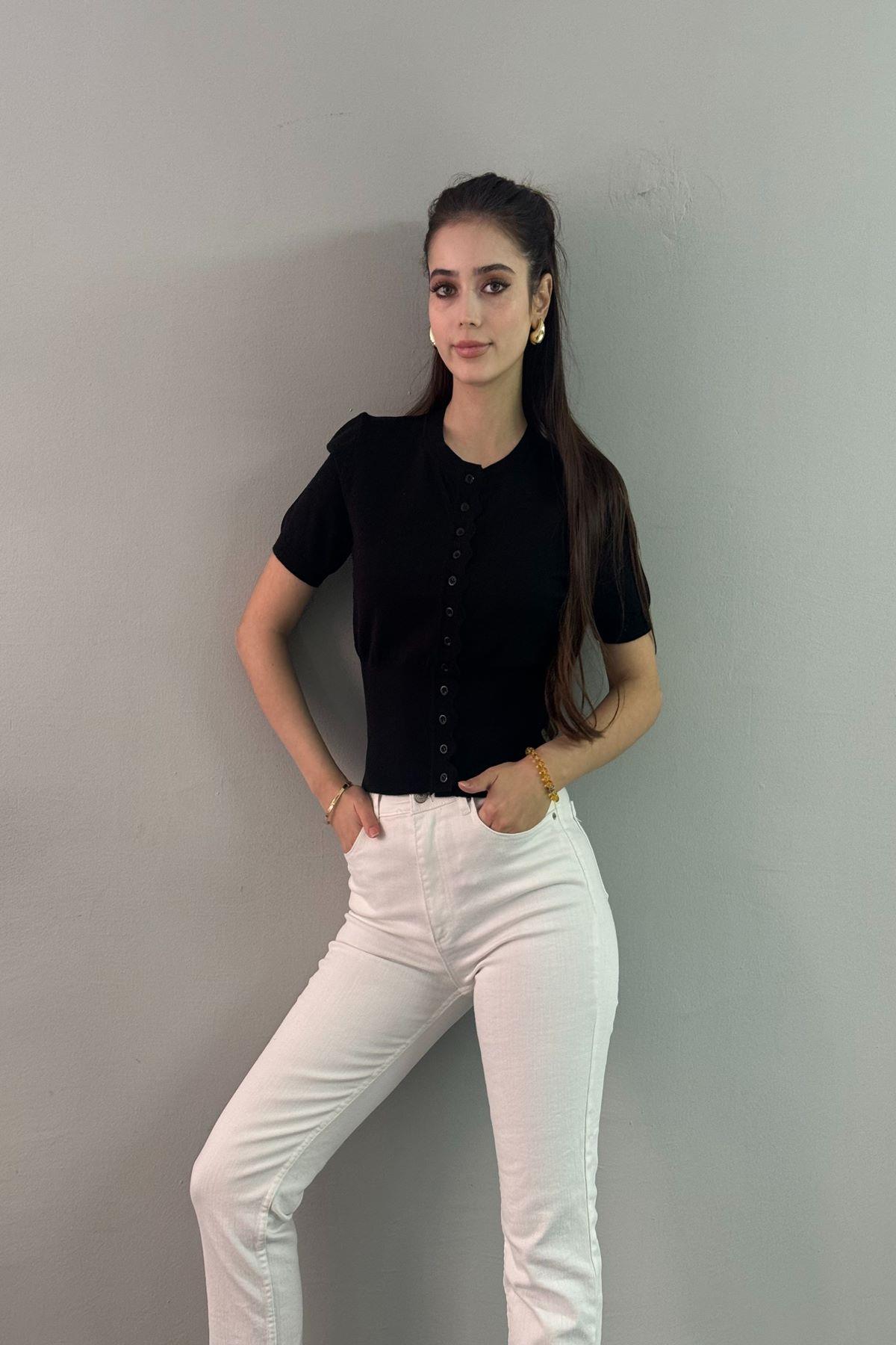 BİSİKLET YAKA KISAKOL DÜĞMELİ HIRKA