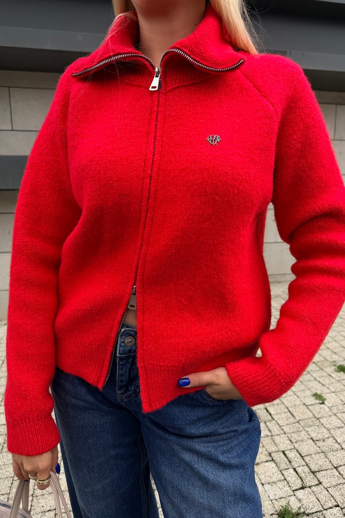 ÇİFT FERMUARLI TRIKO HIRKA
