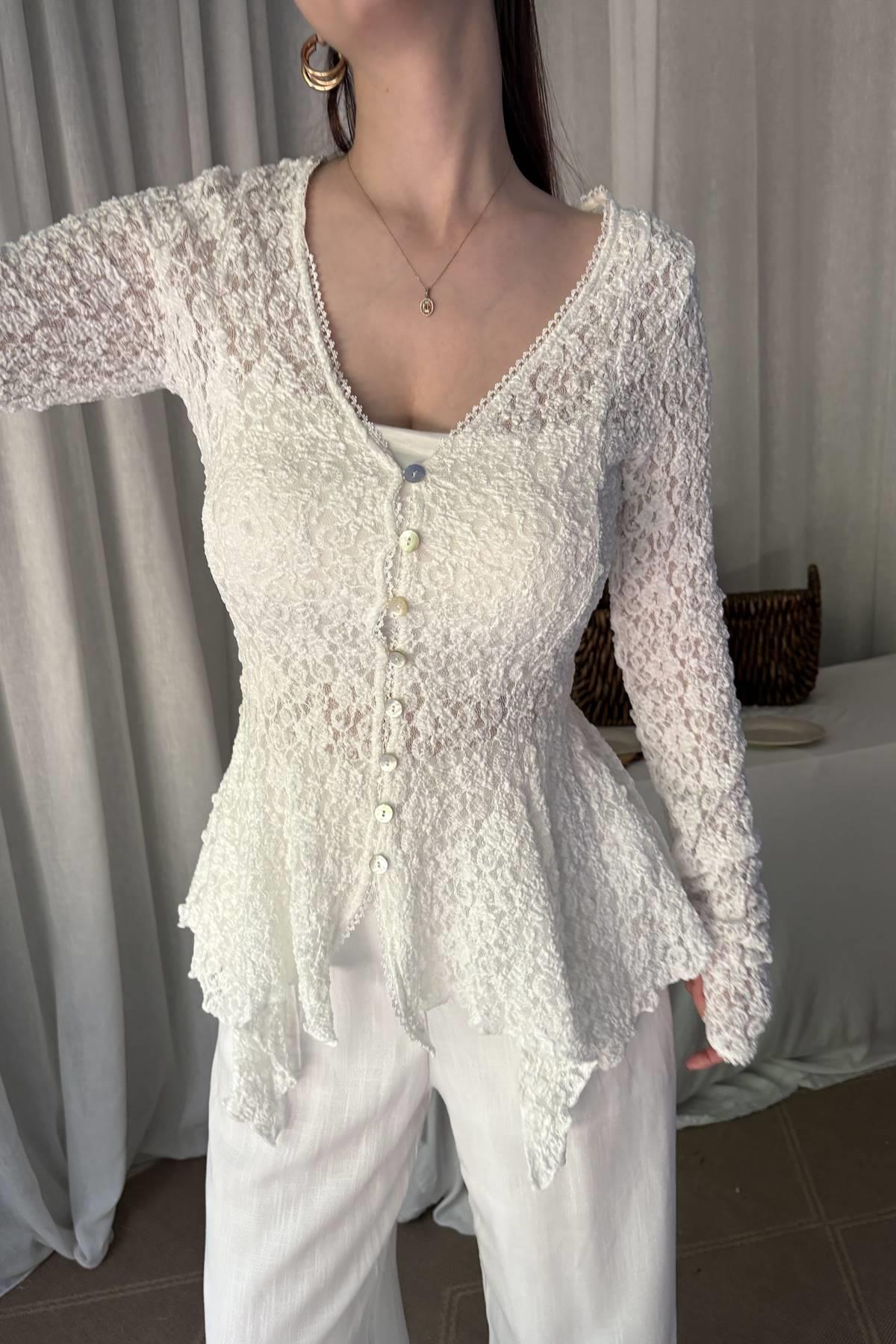 DÜĞMELİ PEPLUM DANTEL HIRKA
