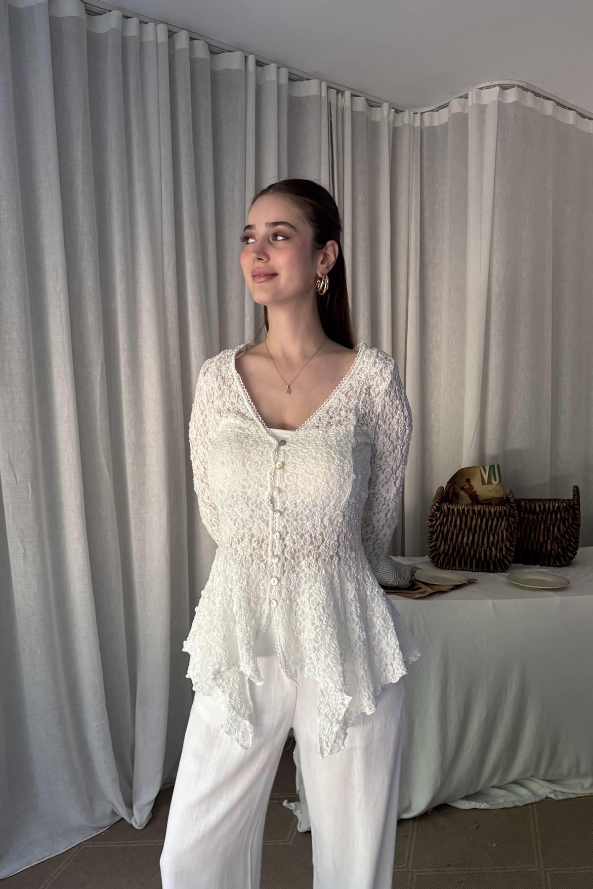 DÜĞMELİ PEPLUM DANTEL HIRKA