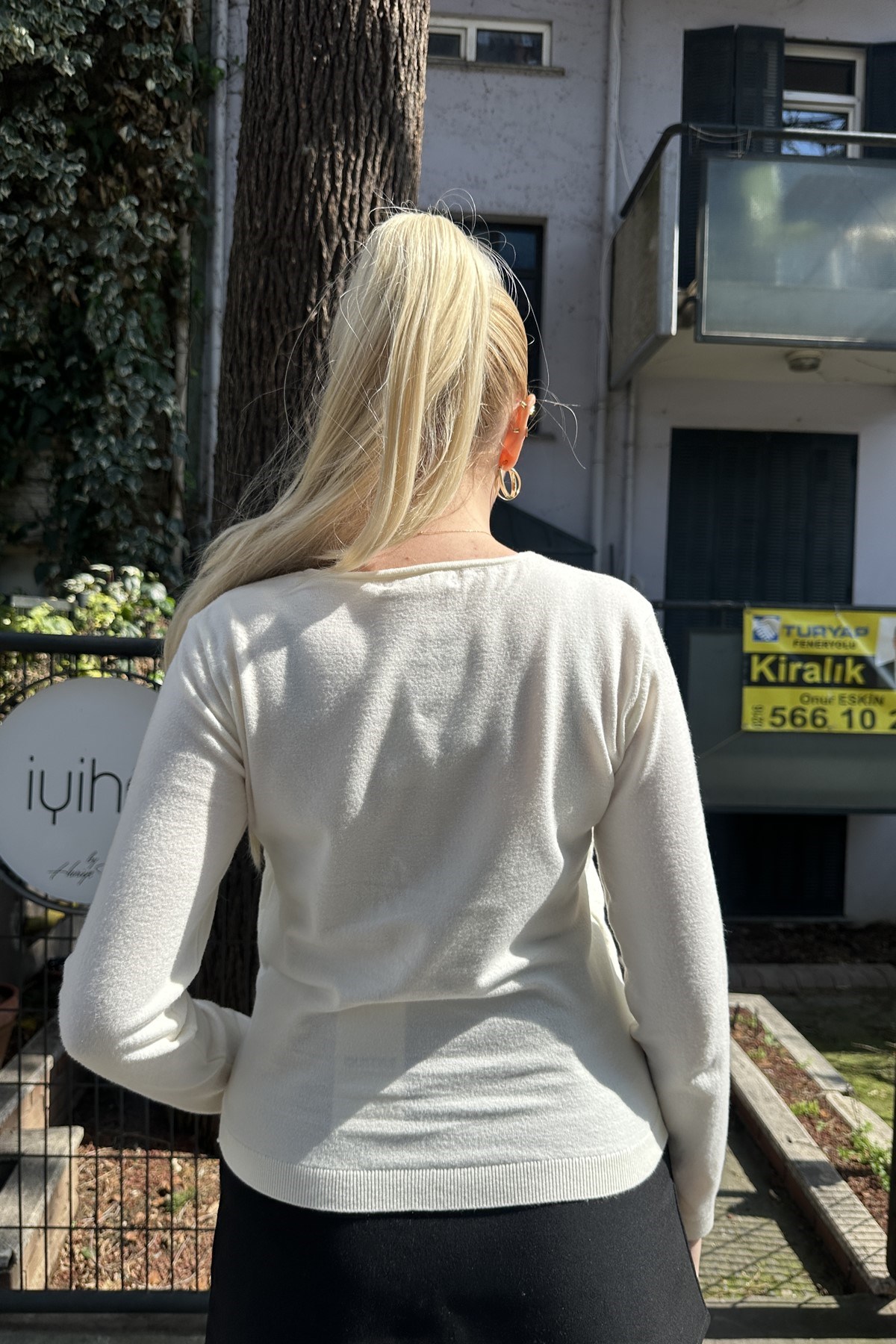 İÇİ DANTELLİ ATLET DETAY TRIKO HIRKA