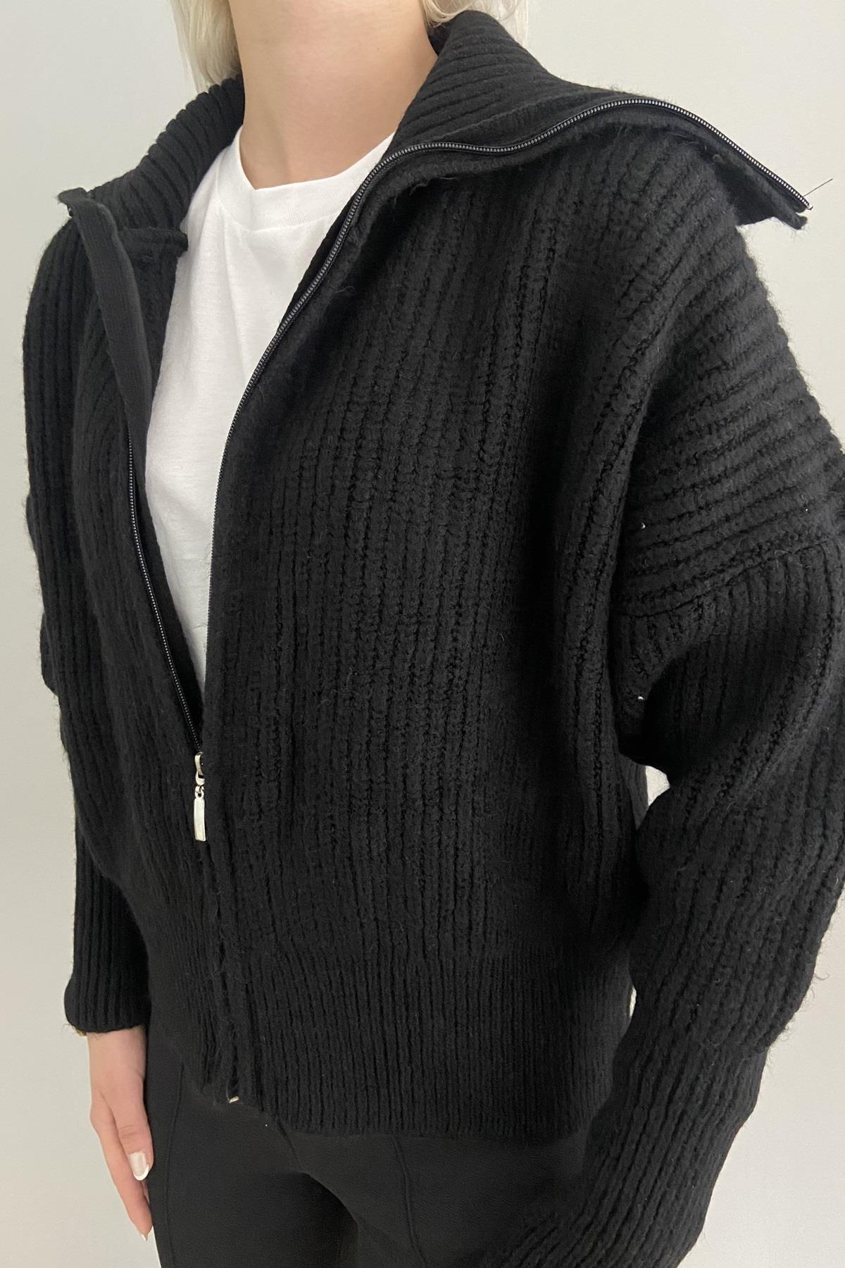 SELANİK ÖRGÜ FERMUARLI HIRKA