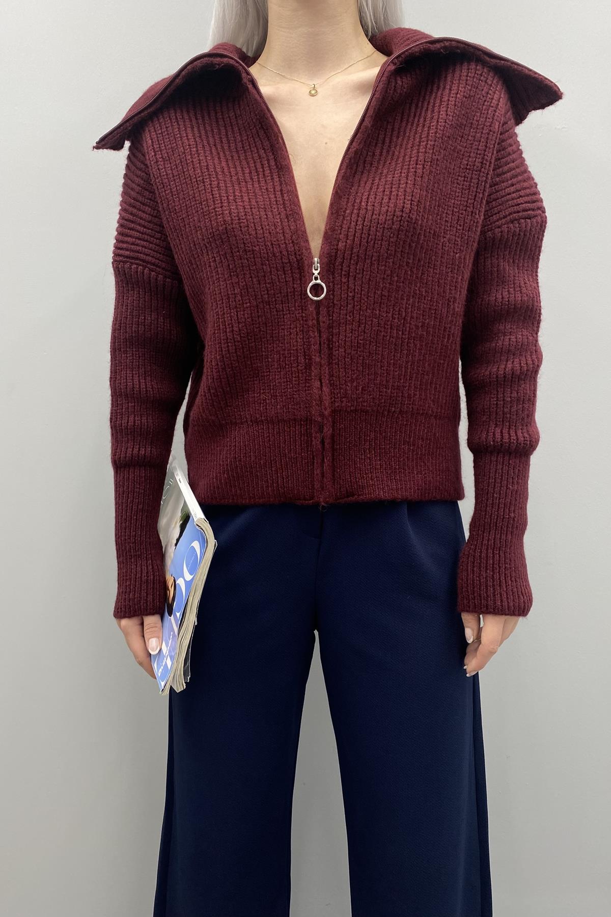 SELANİK ÖRGÜ FERMUARLI HIRKA