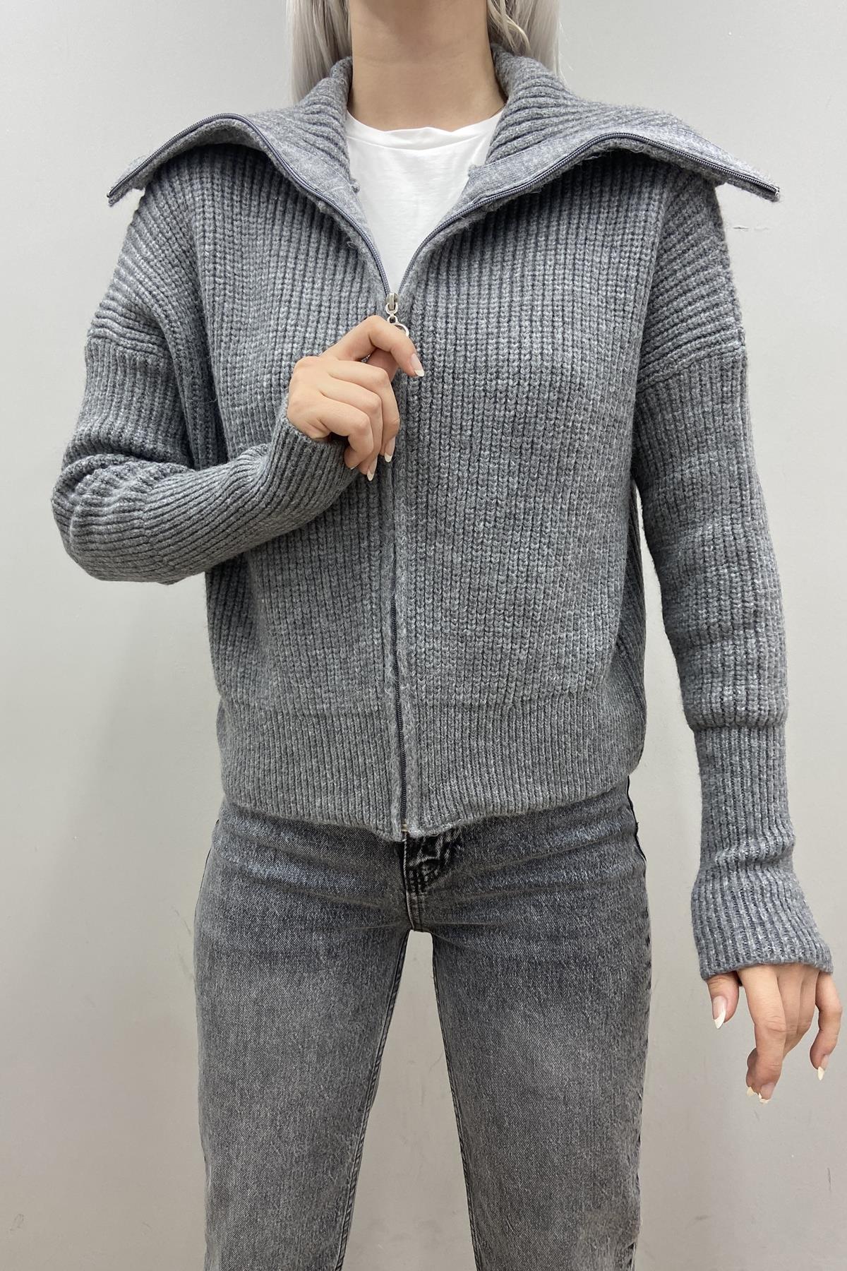 SELANİK ÖRGÜ FERMUARLI HIRKA