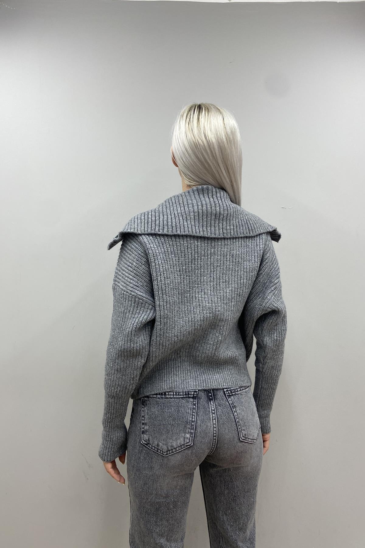 SELANİK ÖRGÜ FERMUARLI HIRKA