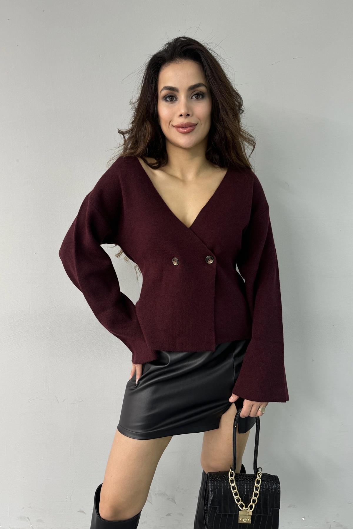 KRUVAZE İKİ DÜĞMELİ TRIKO HIRKA