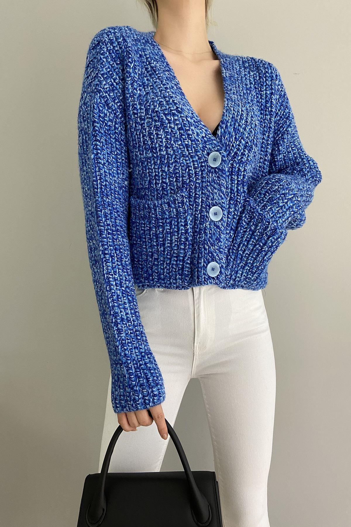 V YAKA CROP HIRKA