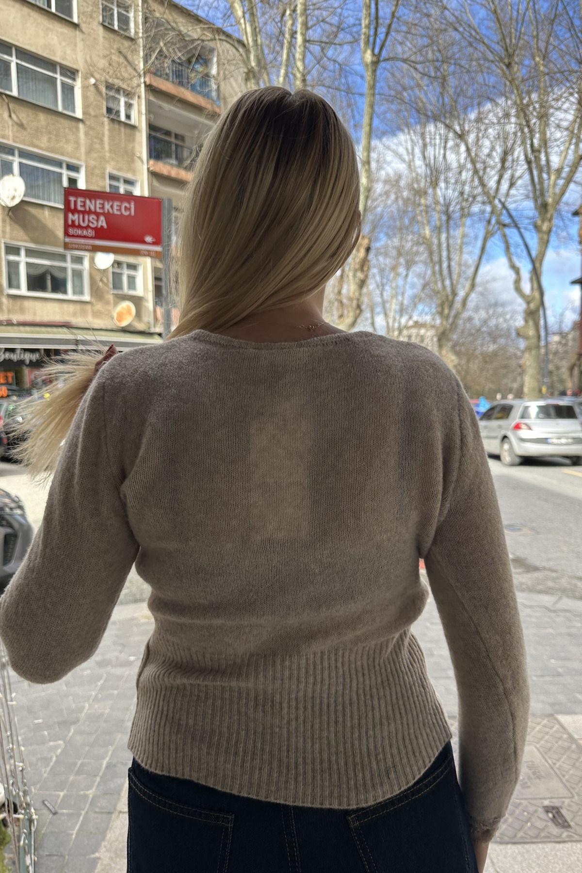 V YAKA DANTEL DETAY TRIKO HIRKA