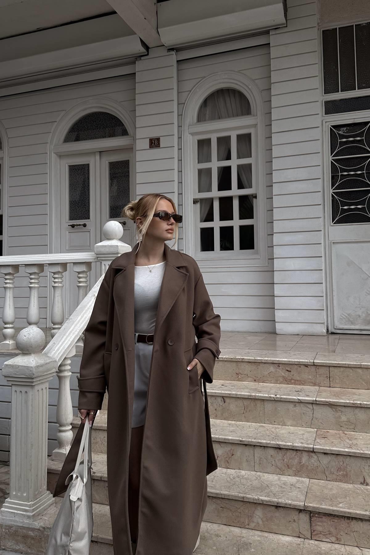 KRUVAZE YAKA KAŞE KABAN