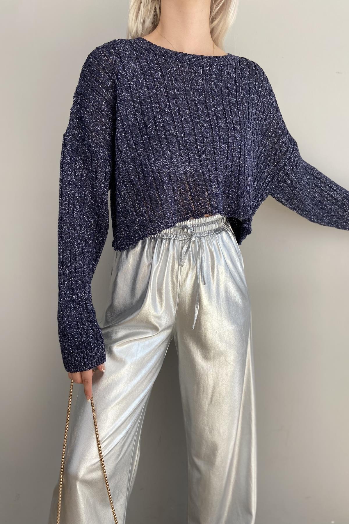 BİSİKLET YAKA SAÇ ÖRGÜLÜ CROP TRIKO