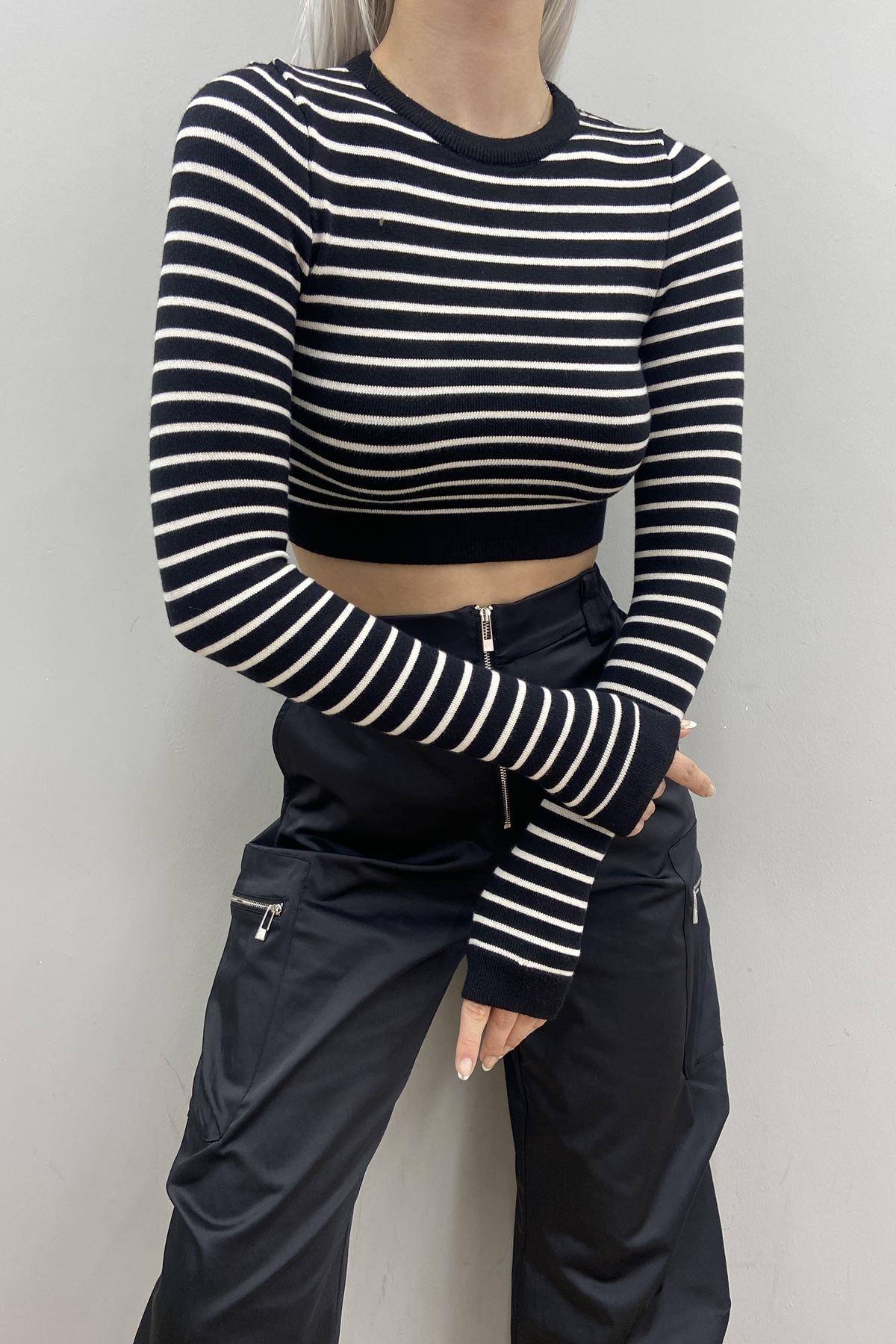 ÇİZGİLİ CROP TRIKO KAZAK