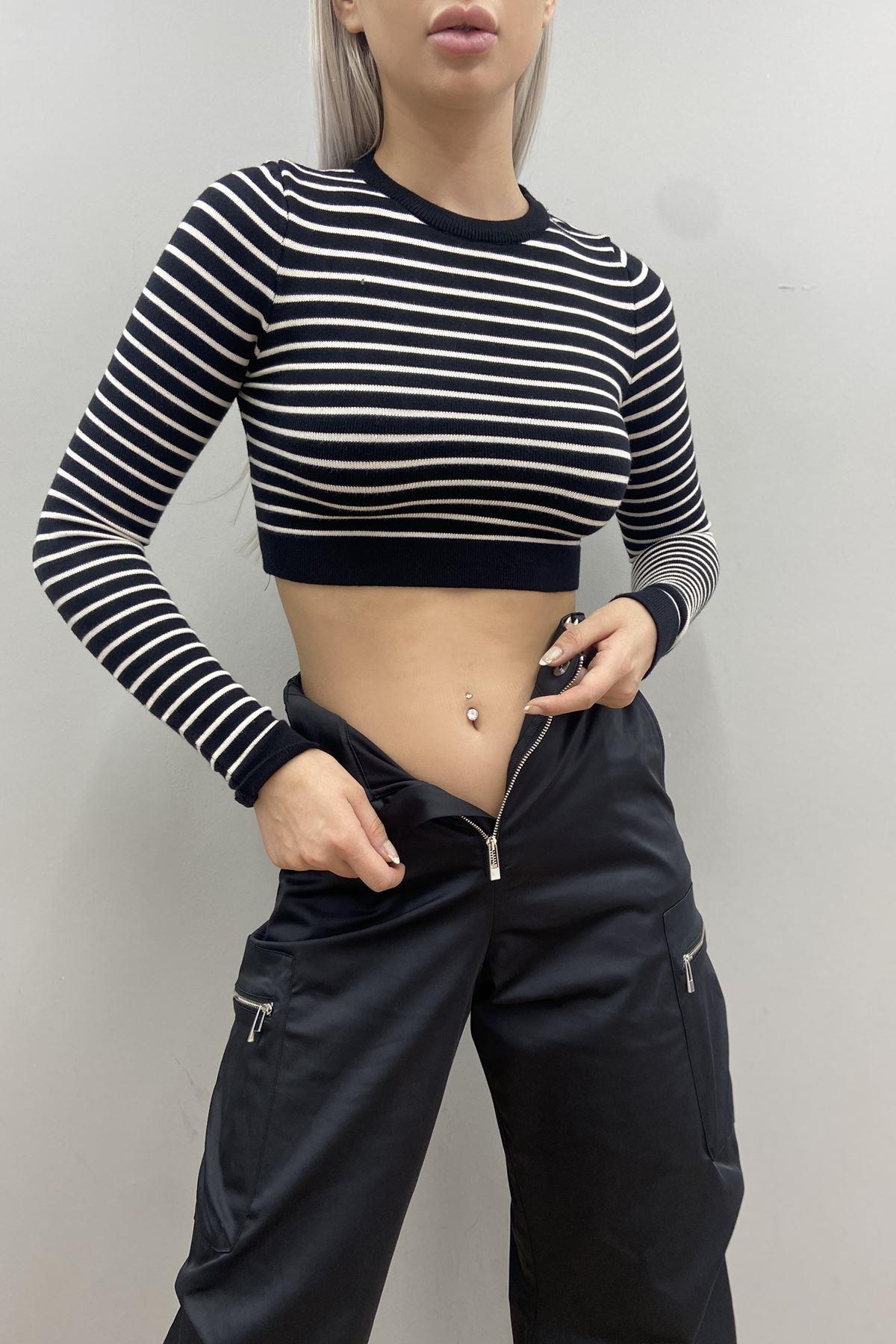 ÇİZGİLİ CROP TRIKO KAZAK