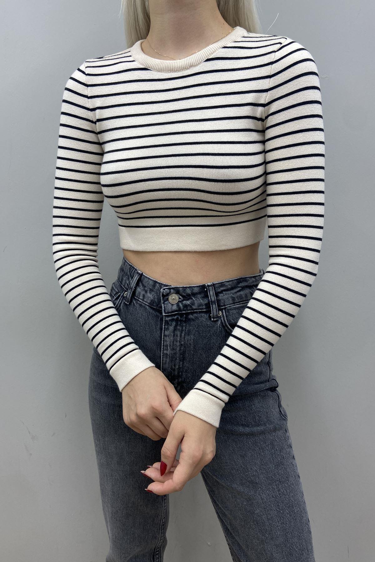 ÇİZGİLİ CROP TRIKO KAZAK