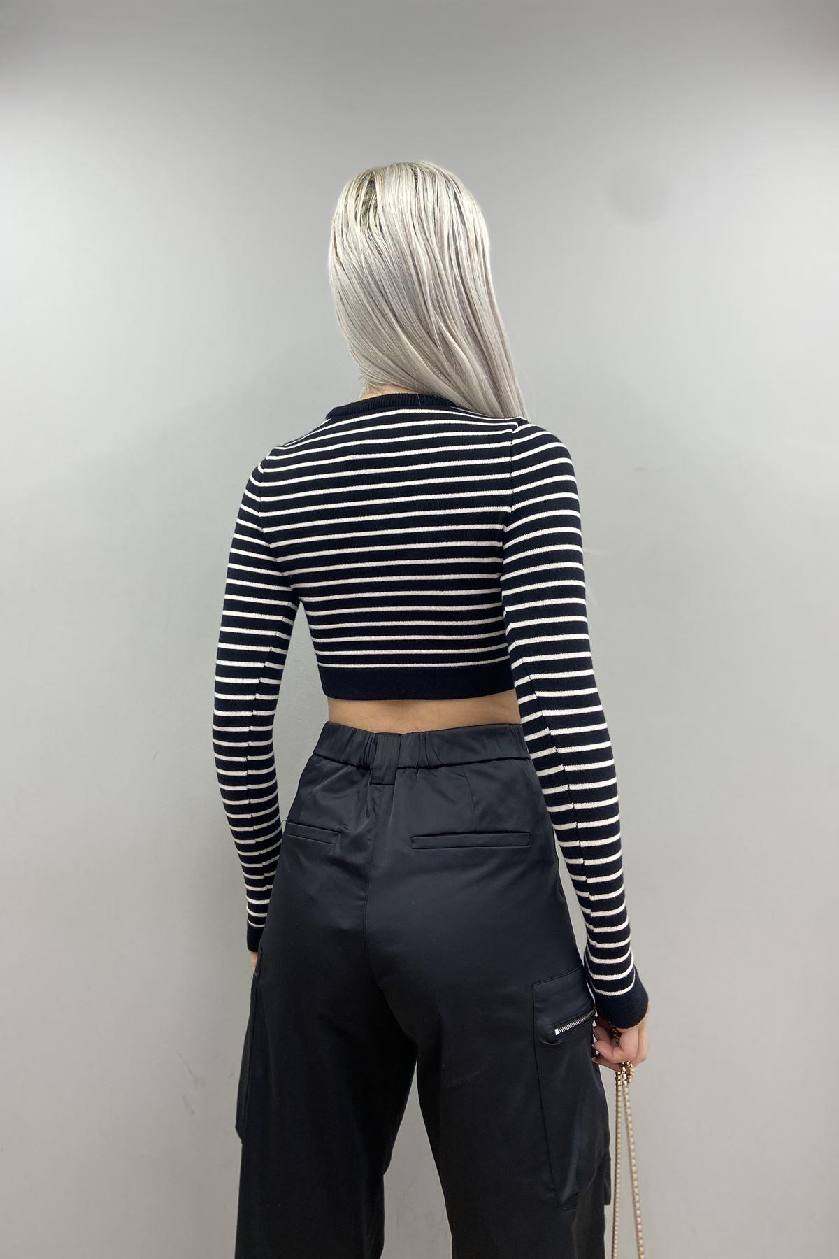 ÇİZGİLİ CROP TRIKO KAZAK