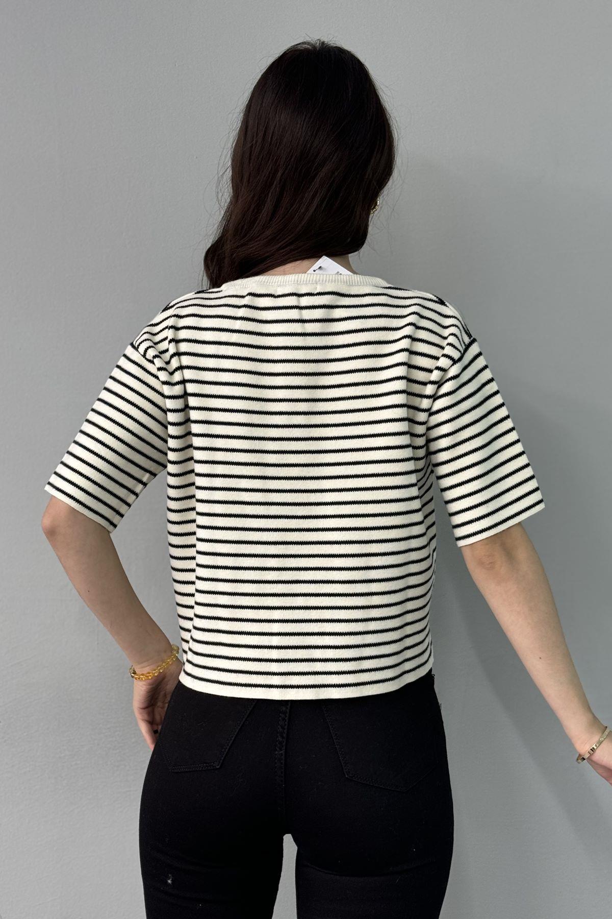 İNCE ÇİZGİ DETAY CROP TRIKO
