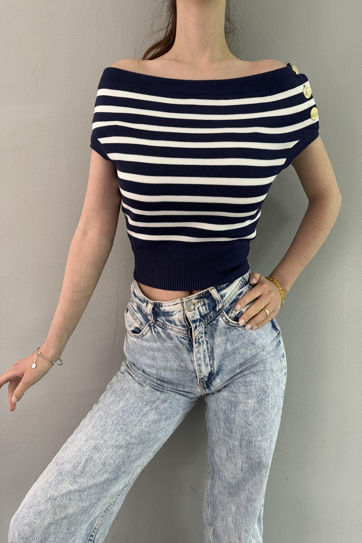 KAYIK YAKA ÇİZGİLİ DÜĞMELİ TRIKO
