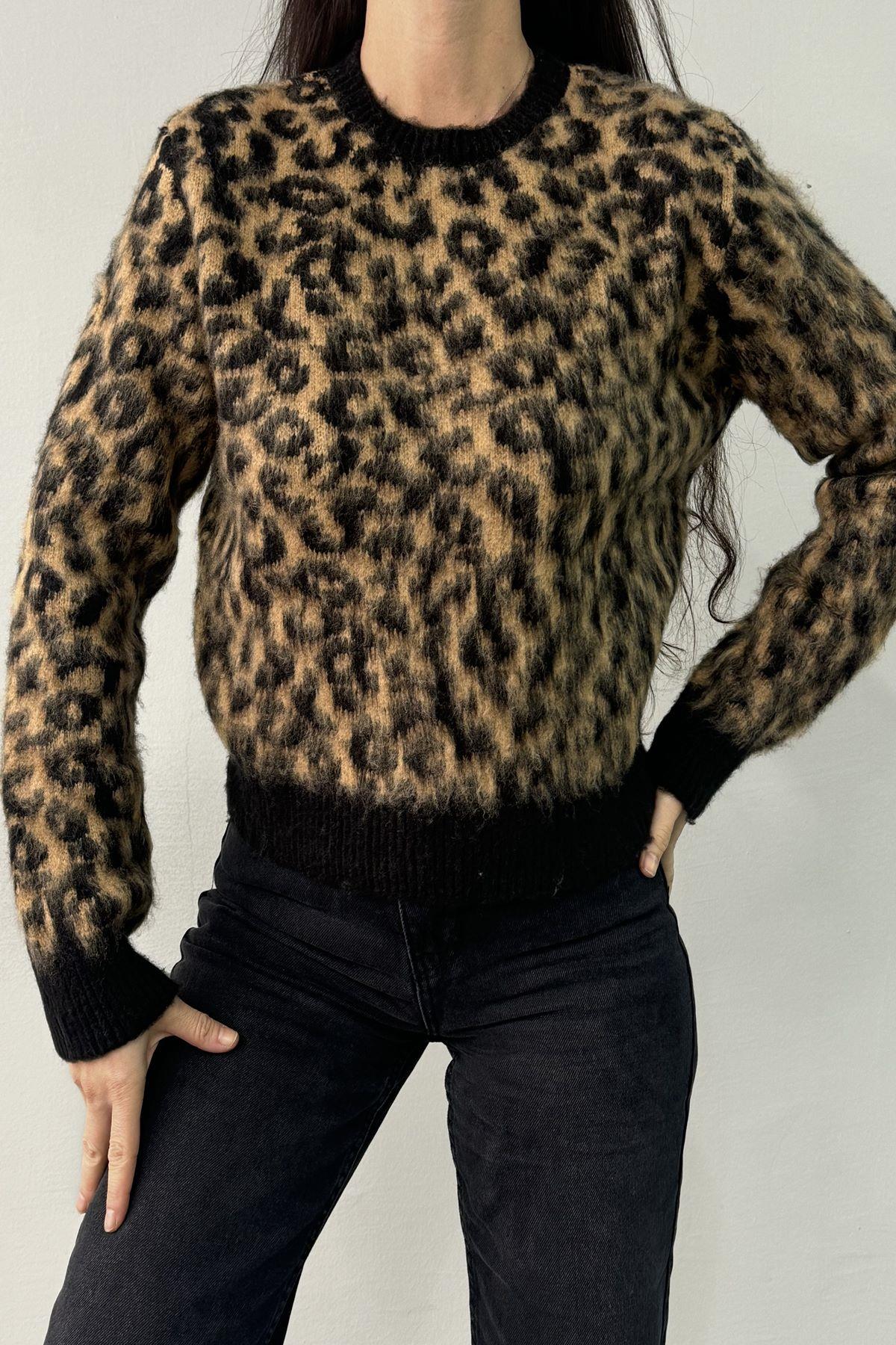 LEOPAR DESEN TRIKO KAZAK