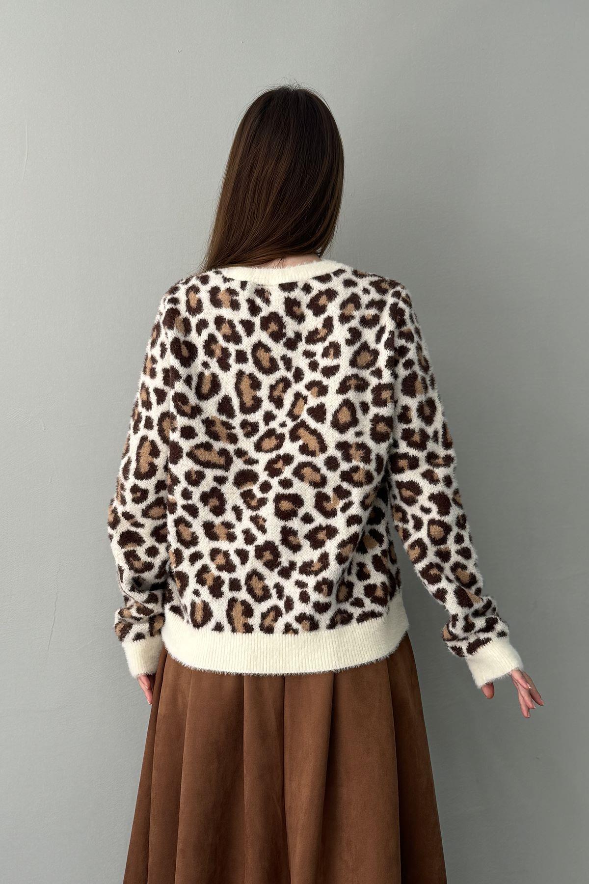 LEOPAR DESEN TRIKO KAZAK