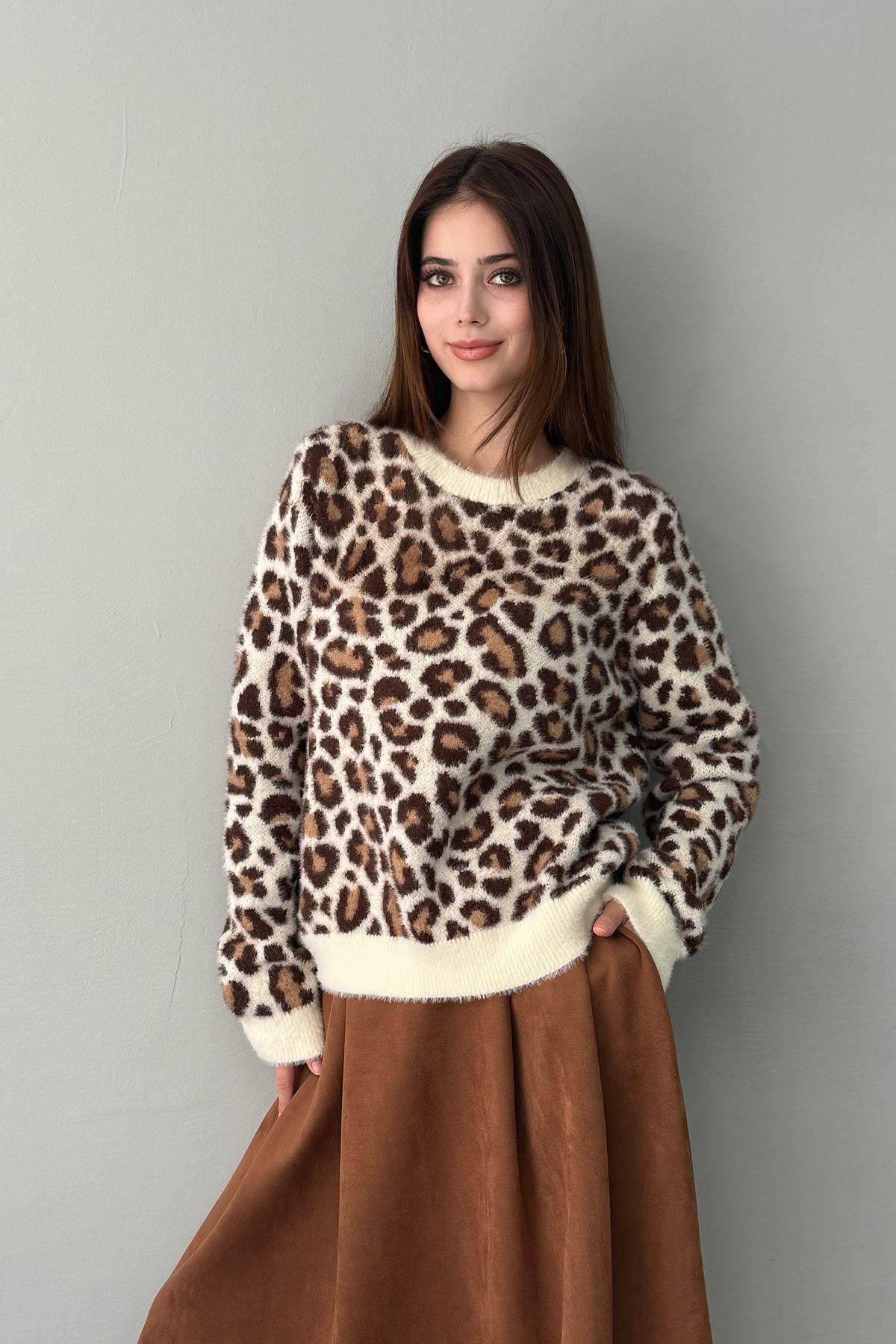 LEOPAR DESEN TRIKO KAZAK