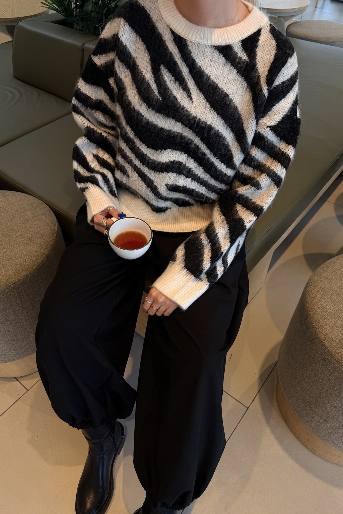 ZEBRA DESEN TRIKO