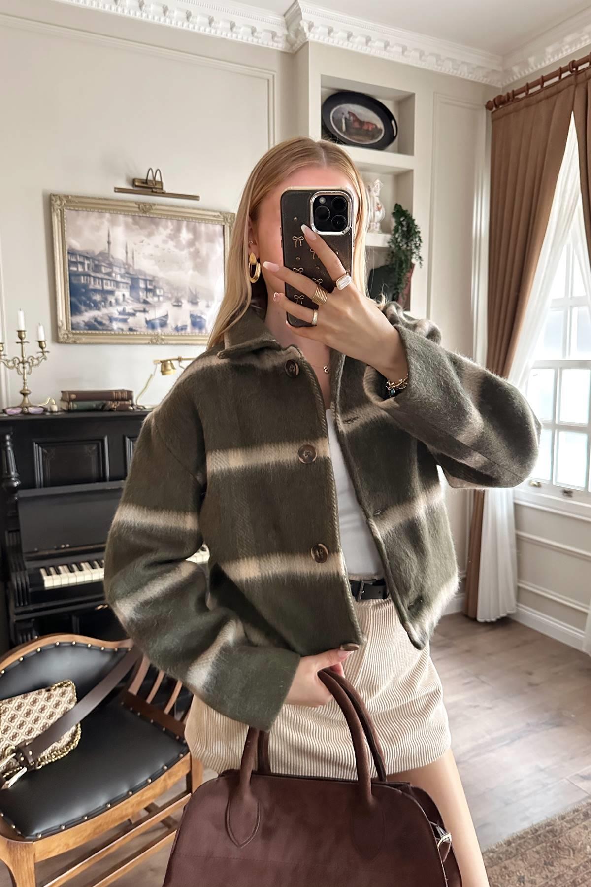 EKOSE DESEN CROP KAŞE CEKET