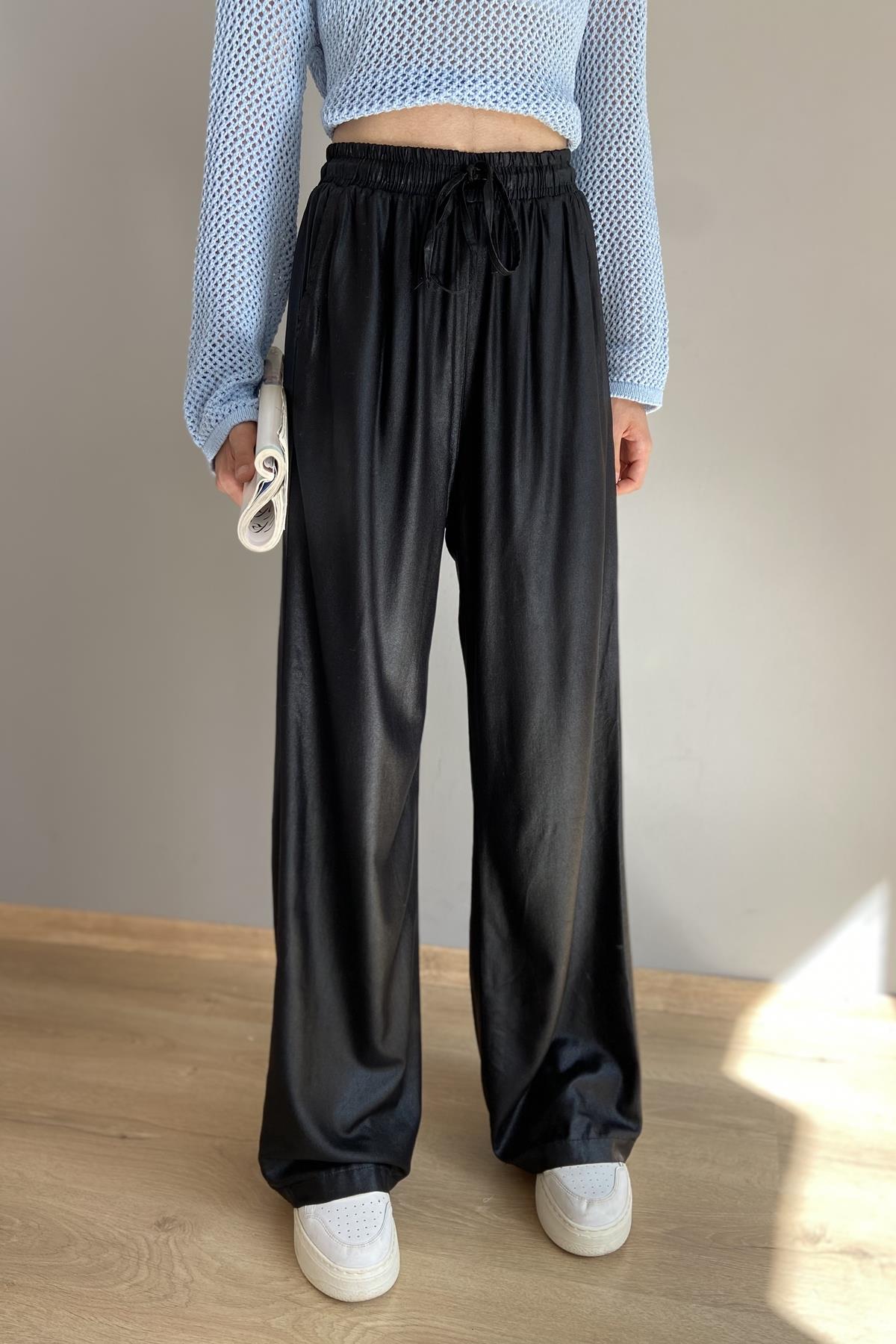 BELİ LASTİKLİ PARLAK PANTOLON