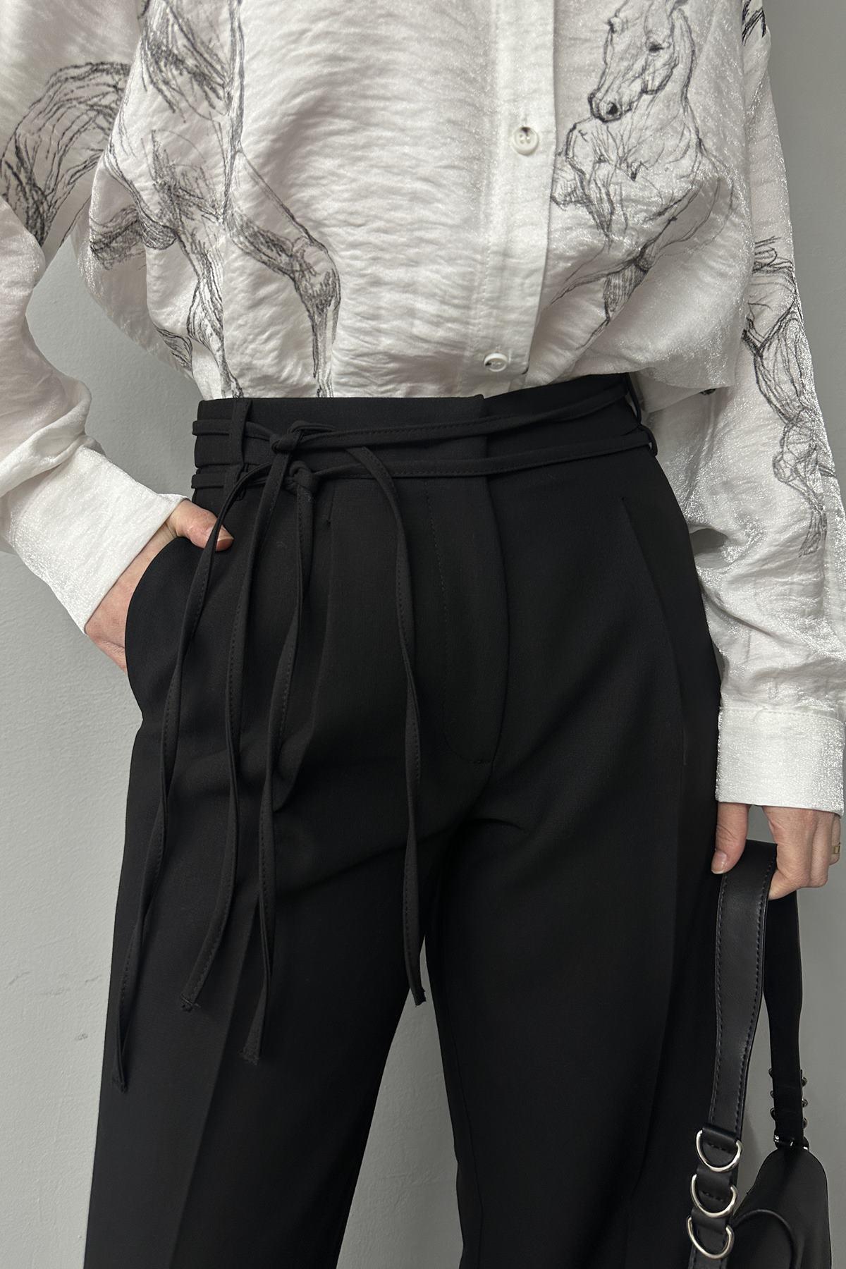 KEMERLİ GENİŞ PAÇA PANTOLON