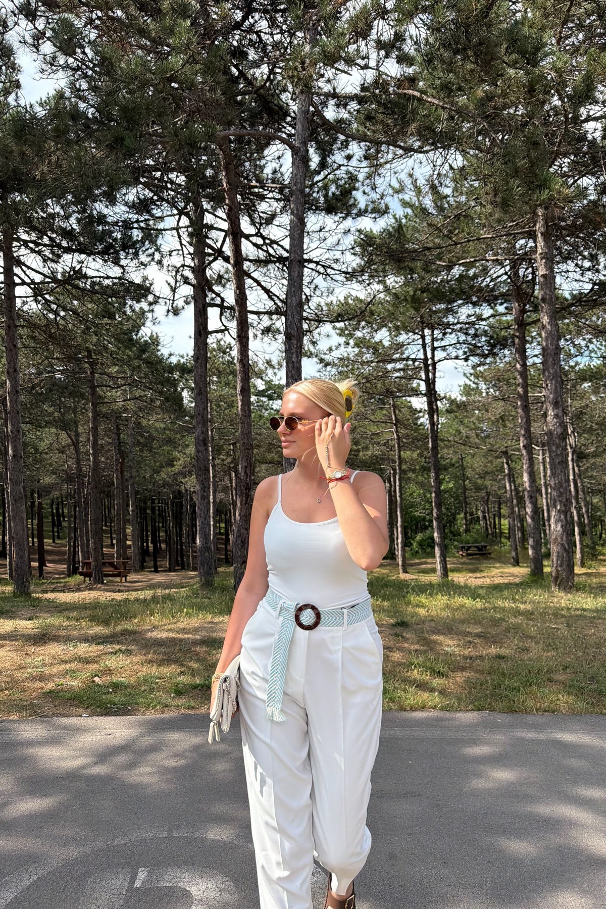 KEMERLİ PENSLİ PANTOLON