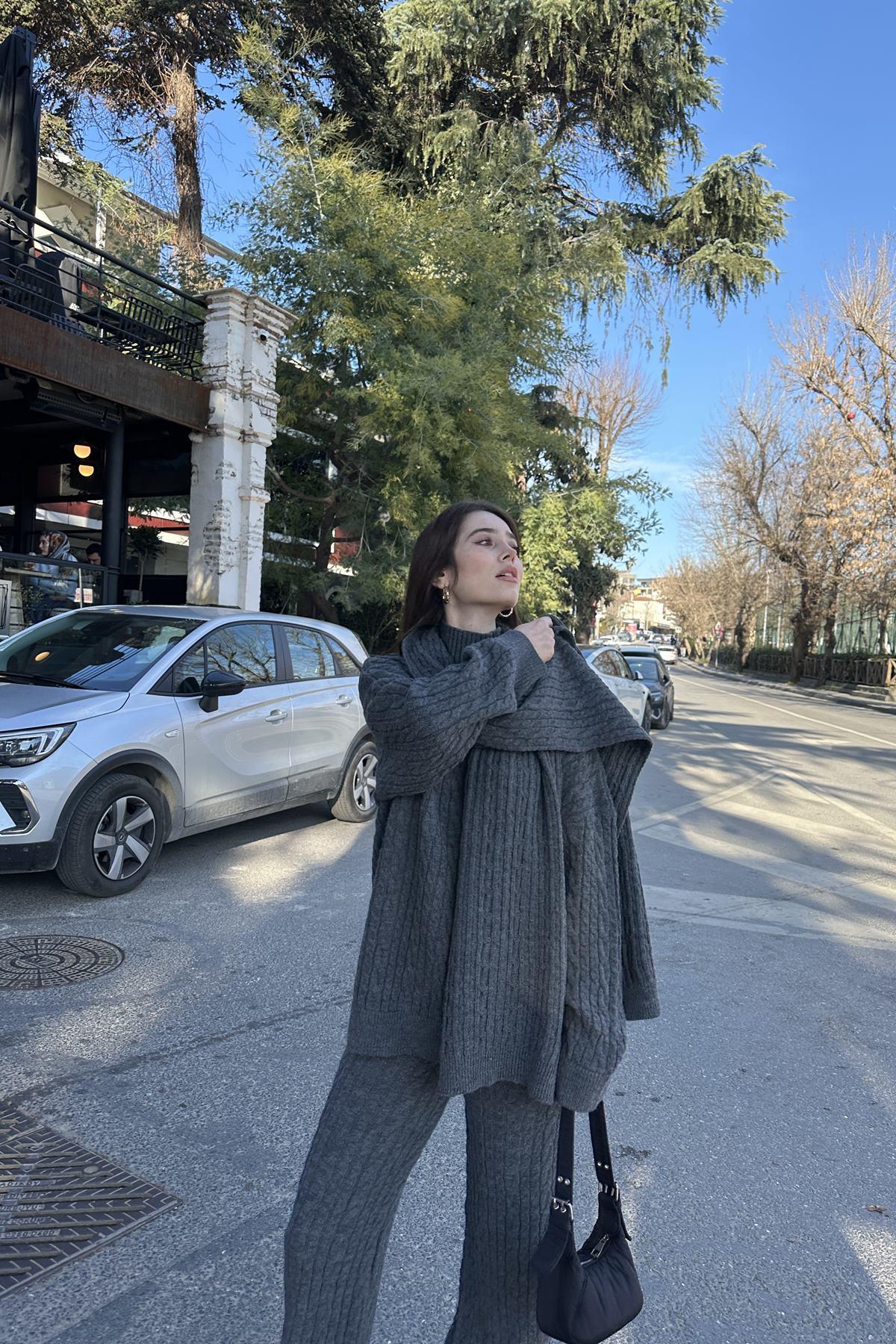 SAÇ ÖRGÜ DESEN ŞALLI PANTOLONLU TRIKO TAKIM