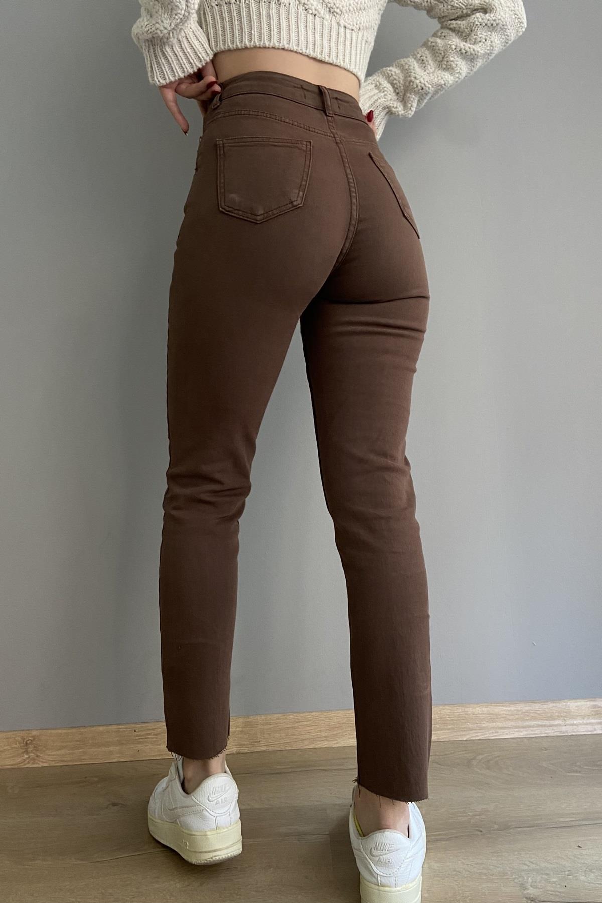 ÖNÜ YIRTMAÇLI PARÇA BOYA PANTALON