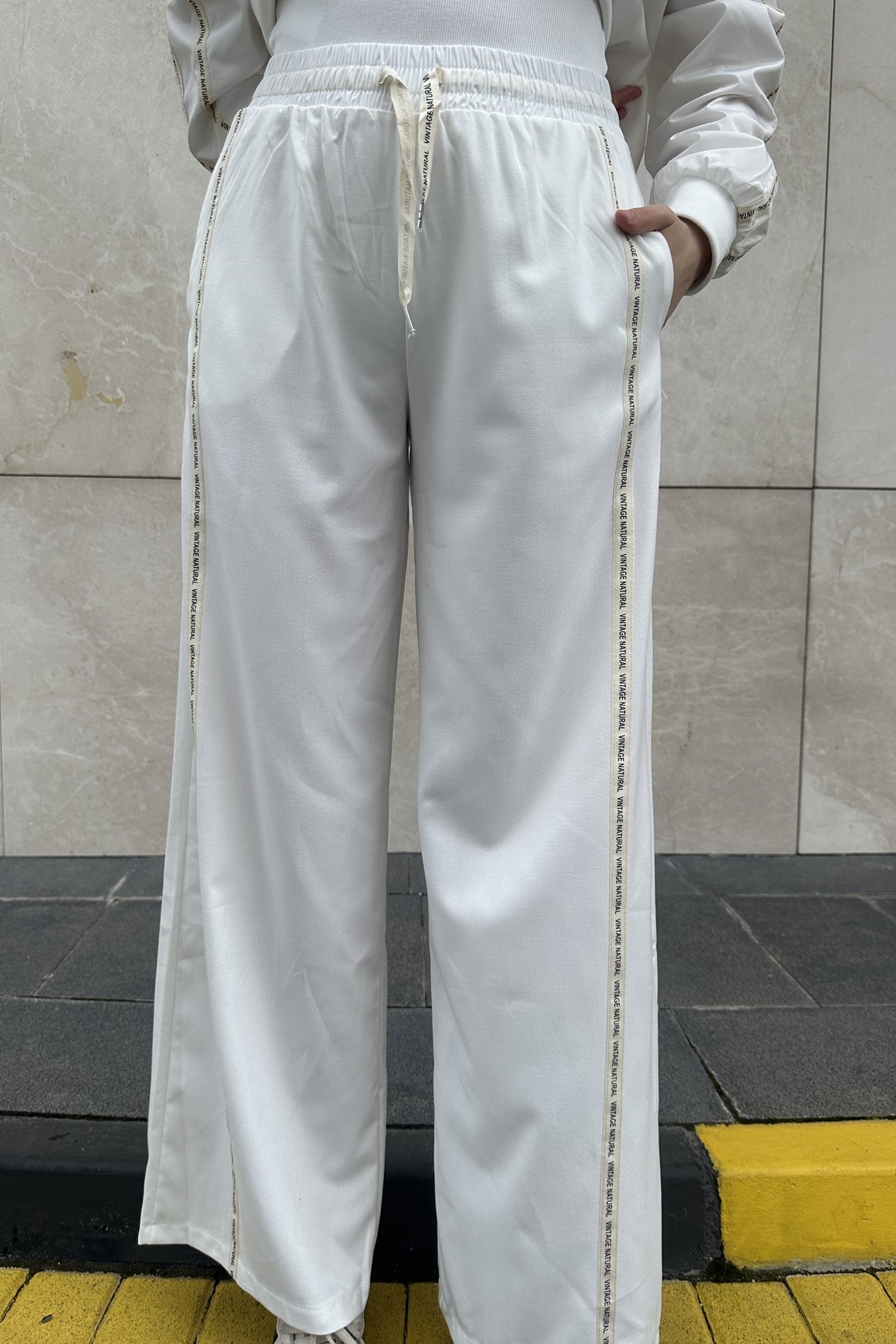 ŞERİT DETAYLI PANTOLON (TAKIM DEĞİLDİR)