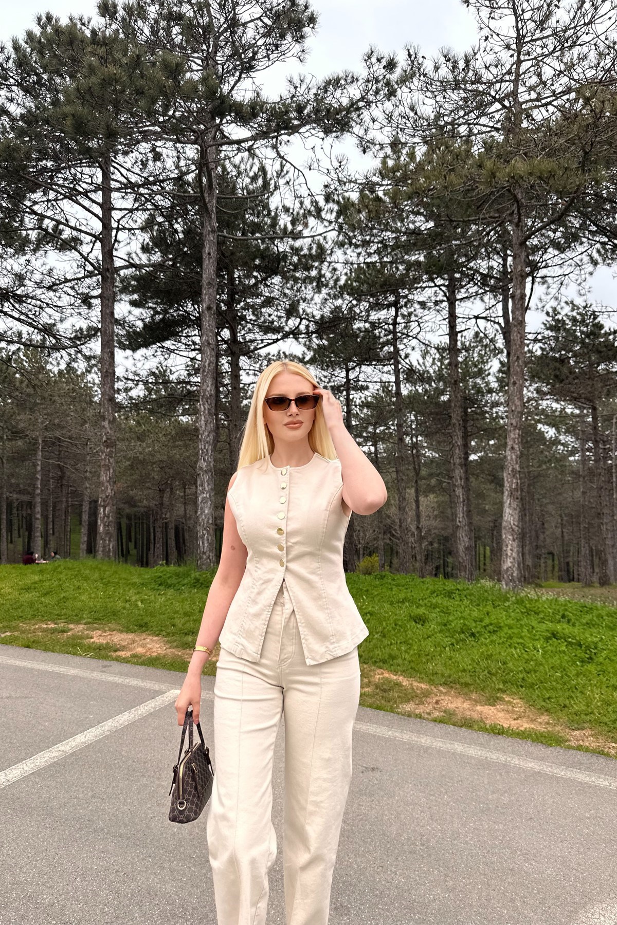 YANLARI DİKİŞSİZ PANTOLON