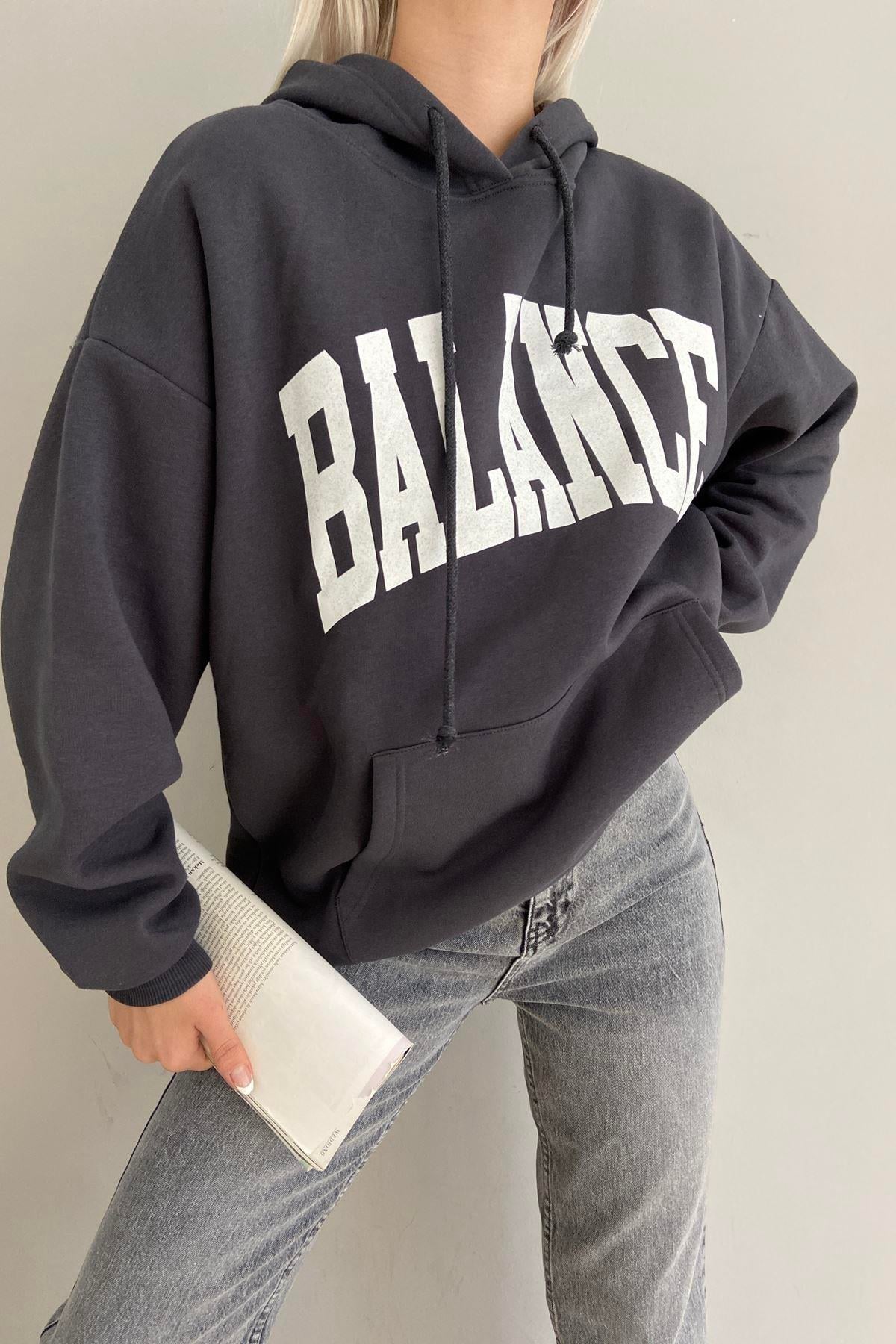 BASKI DETAYLI KAPŞONLU OVERSİZE SWEATSHIRT