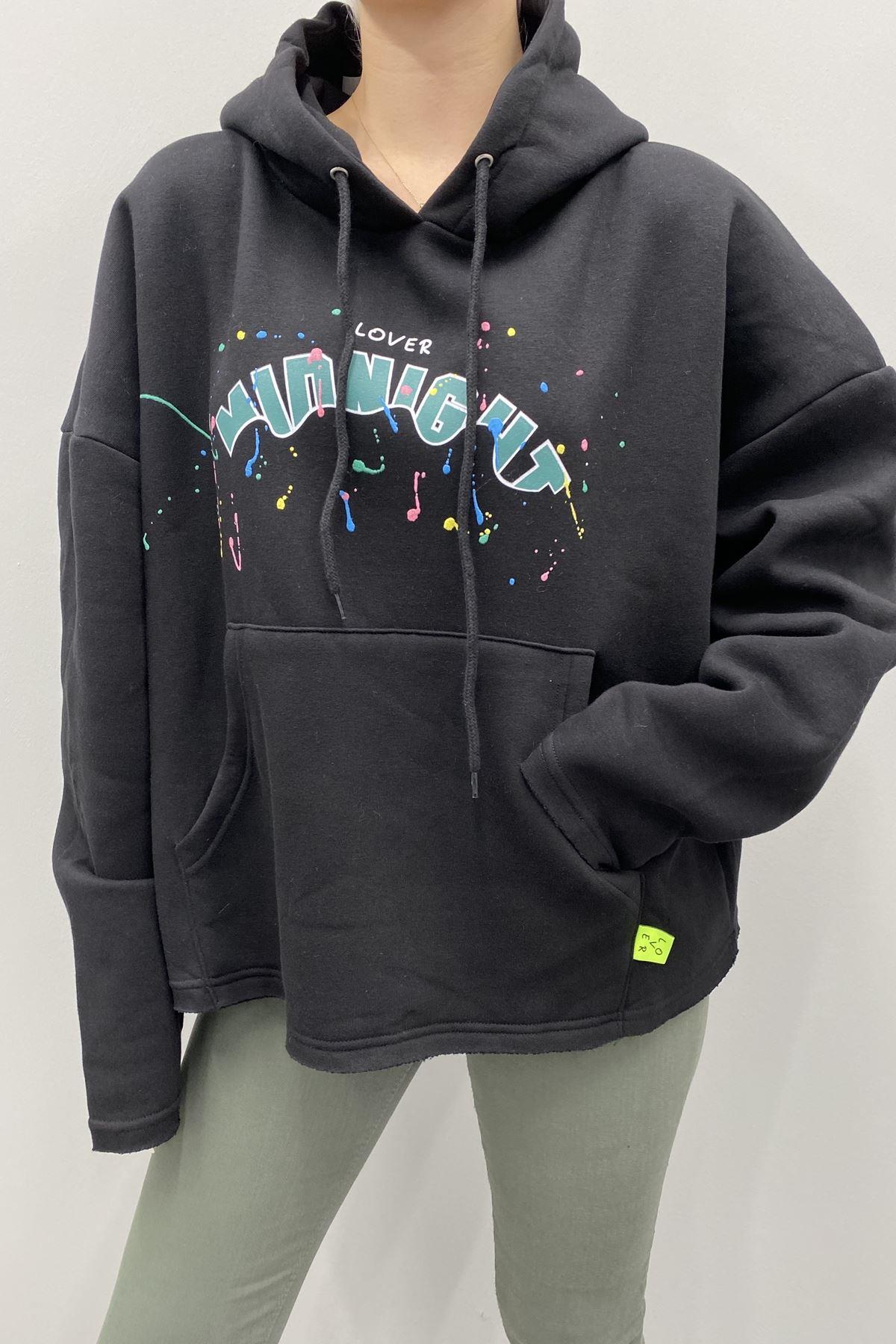BASKI DETAYLI KAPŞONLU SWEATSHIRT