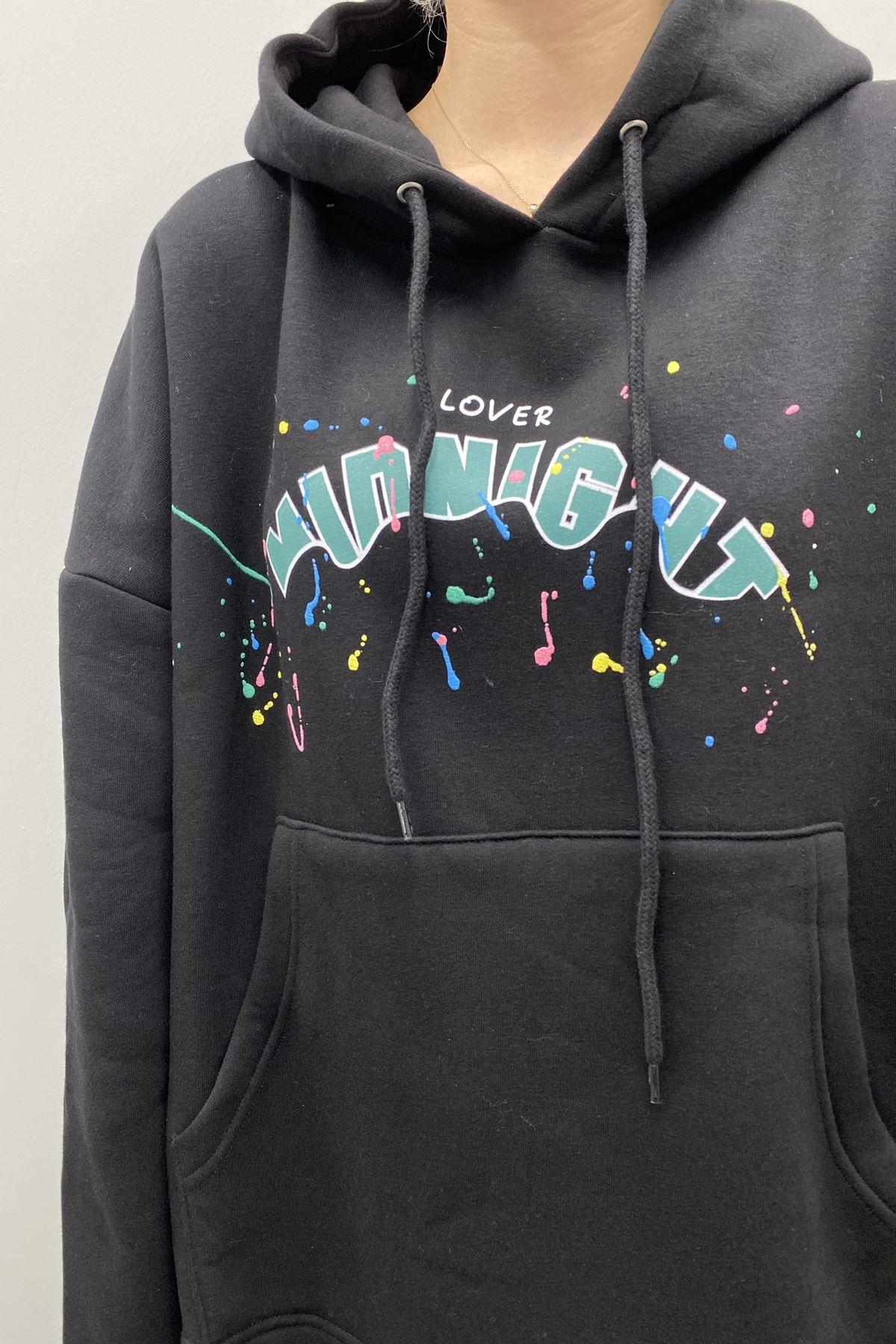 BASKI DETAYLI KAPŞONLU SWEATSHIRT