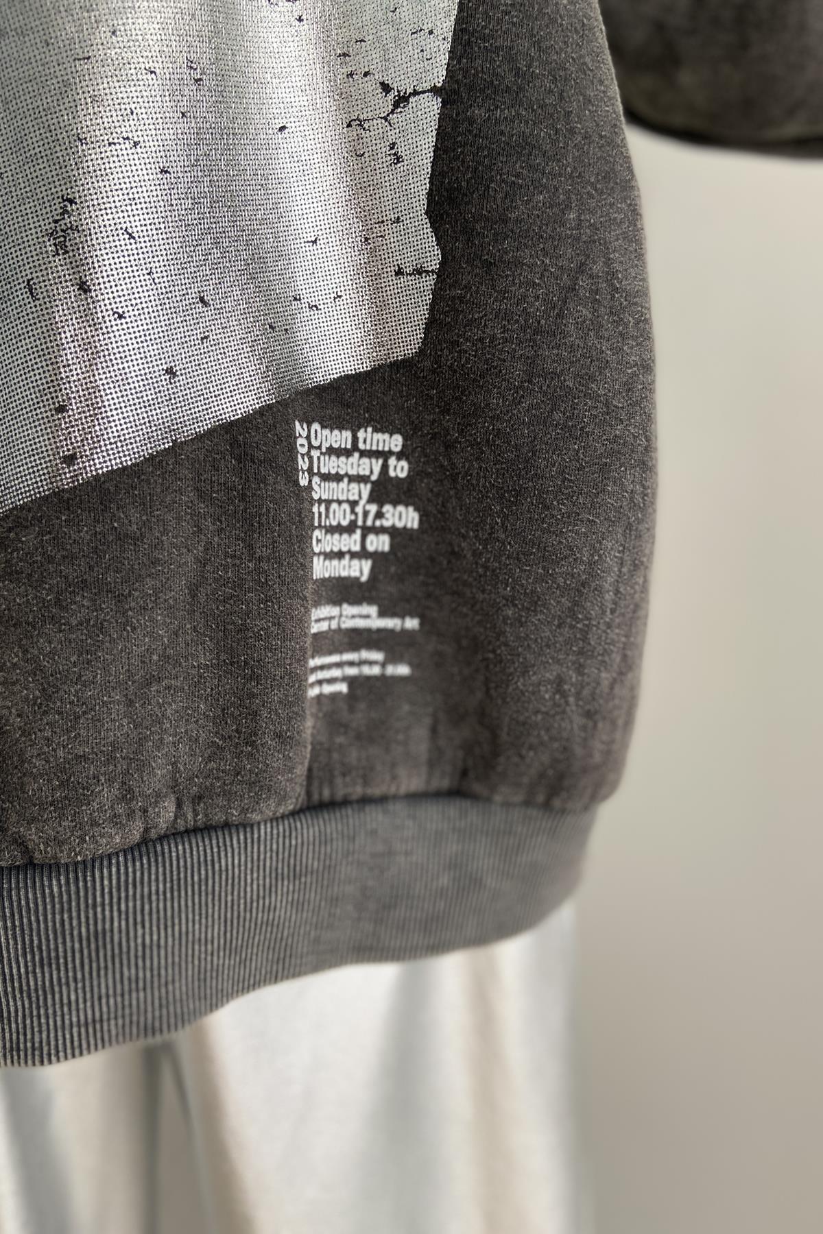 BASKI DETAYLI SWEATSHIRT