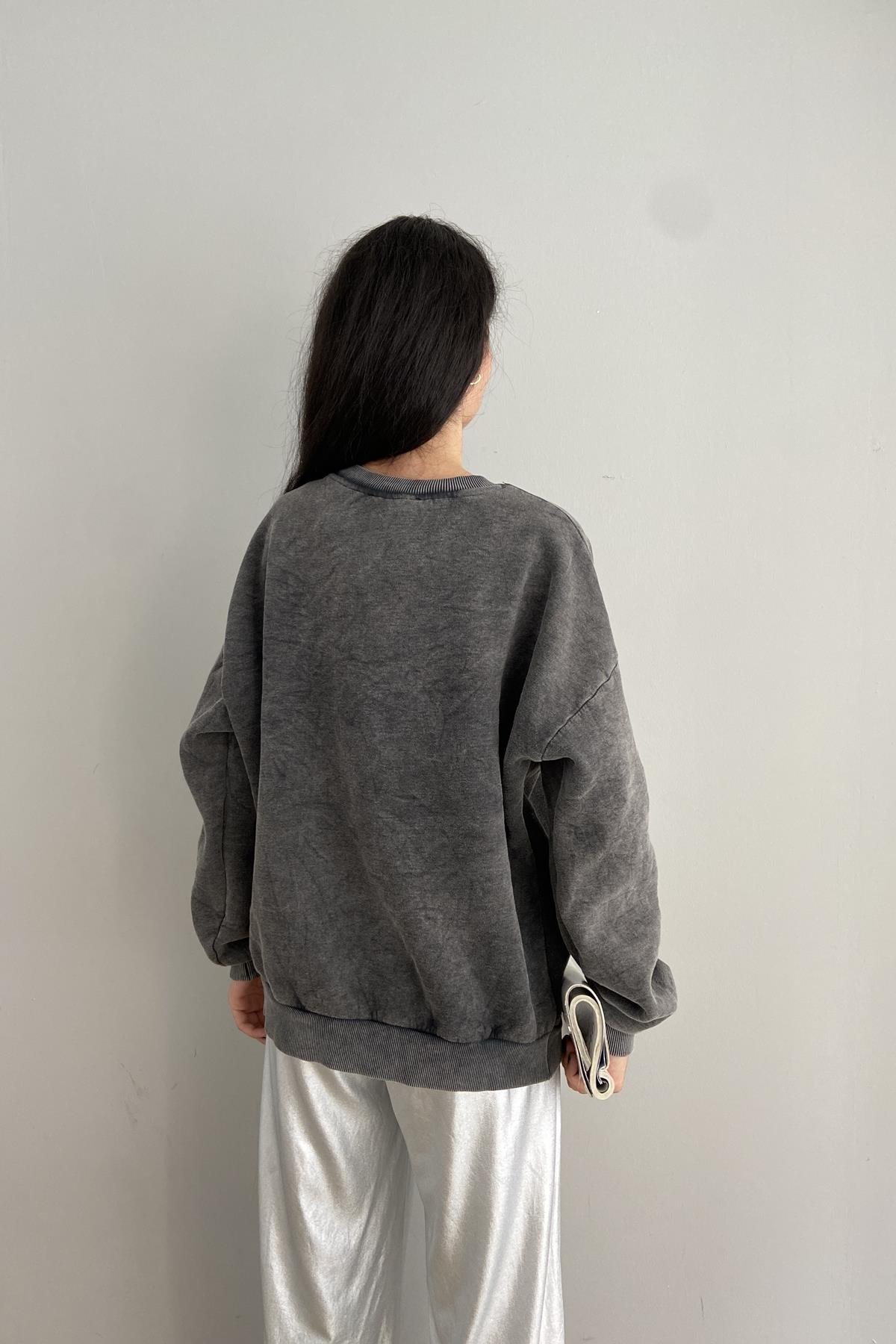 BASKI DETAYLI SWEATSHIRT
