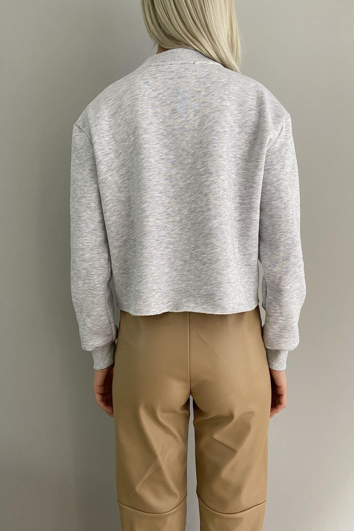 BASKILI SWEAT
