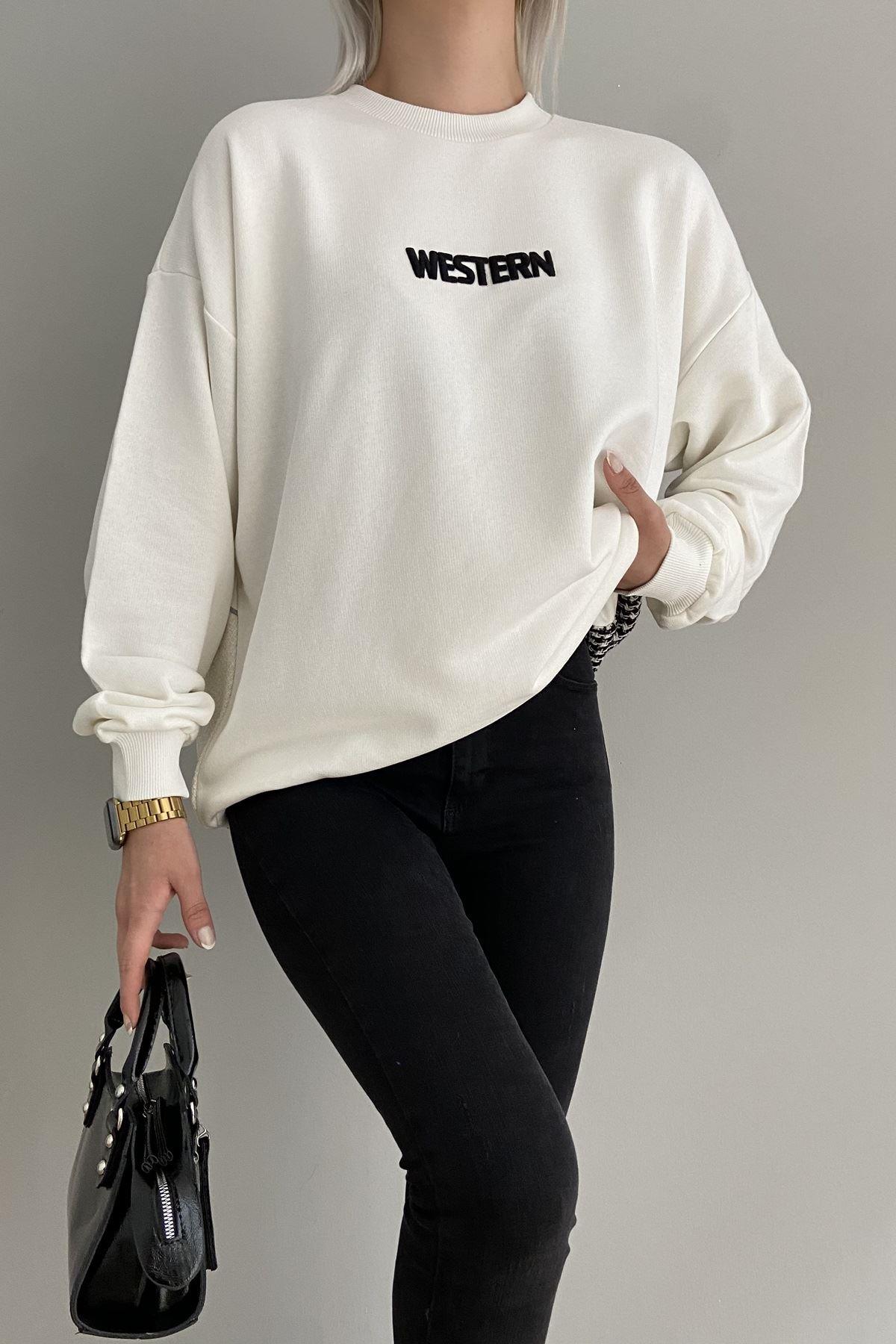 BİİSKLET YAKA NAKIŞLI SWEAT