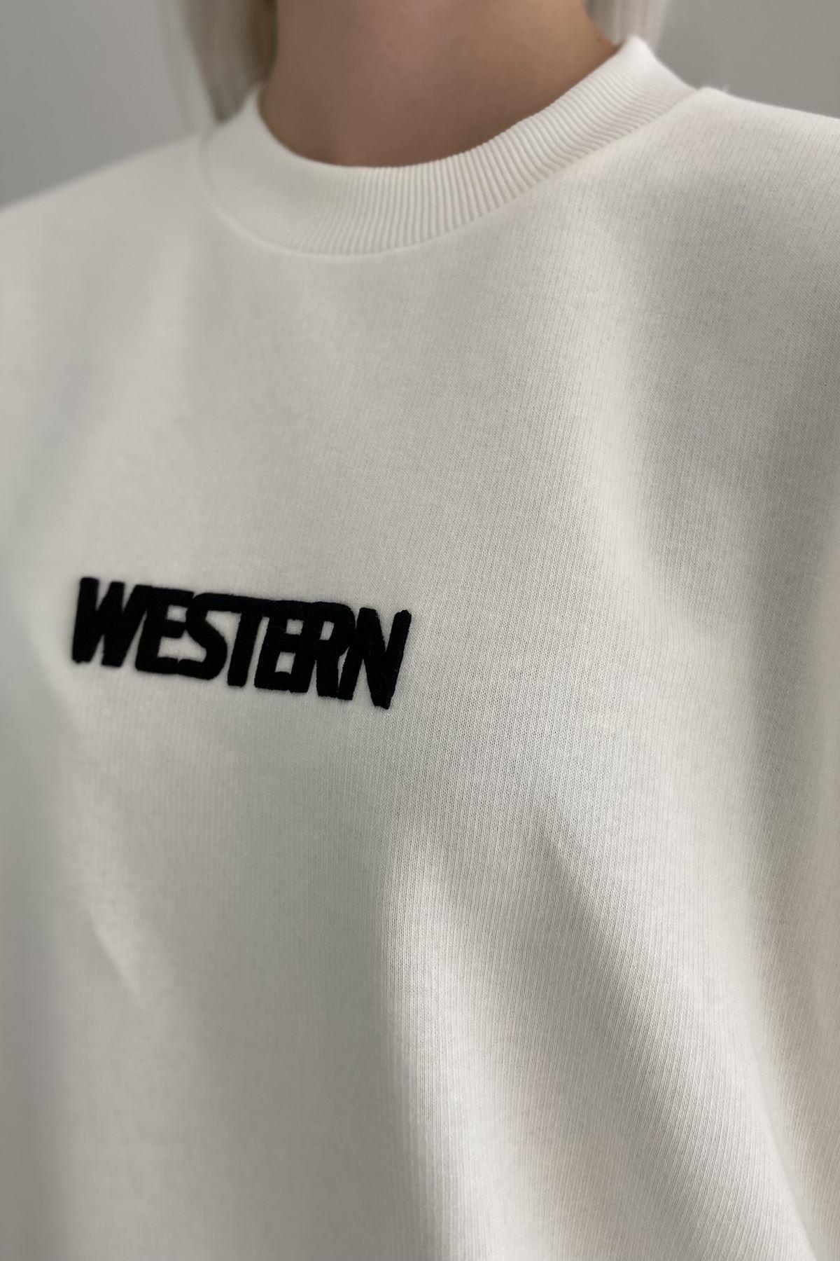 BİİSKLET YAKA NAKIŞLI SWEAT