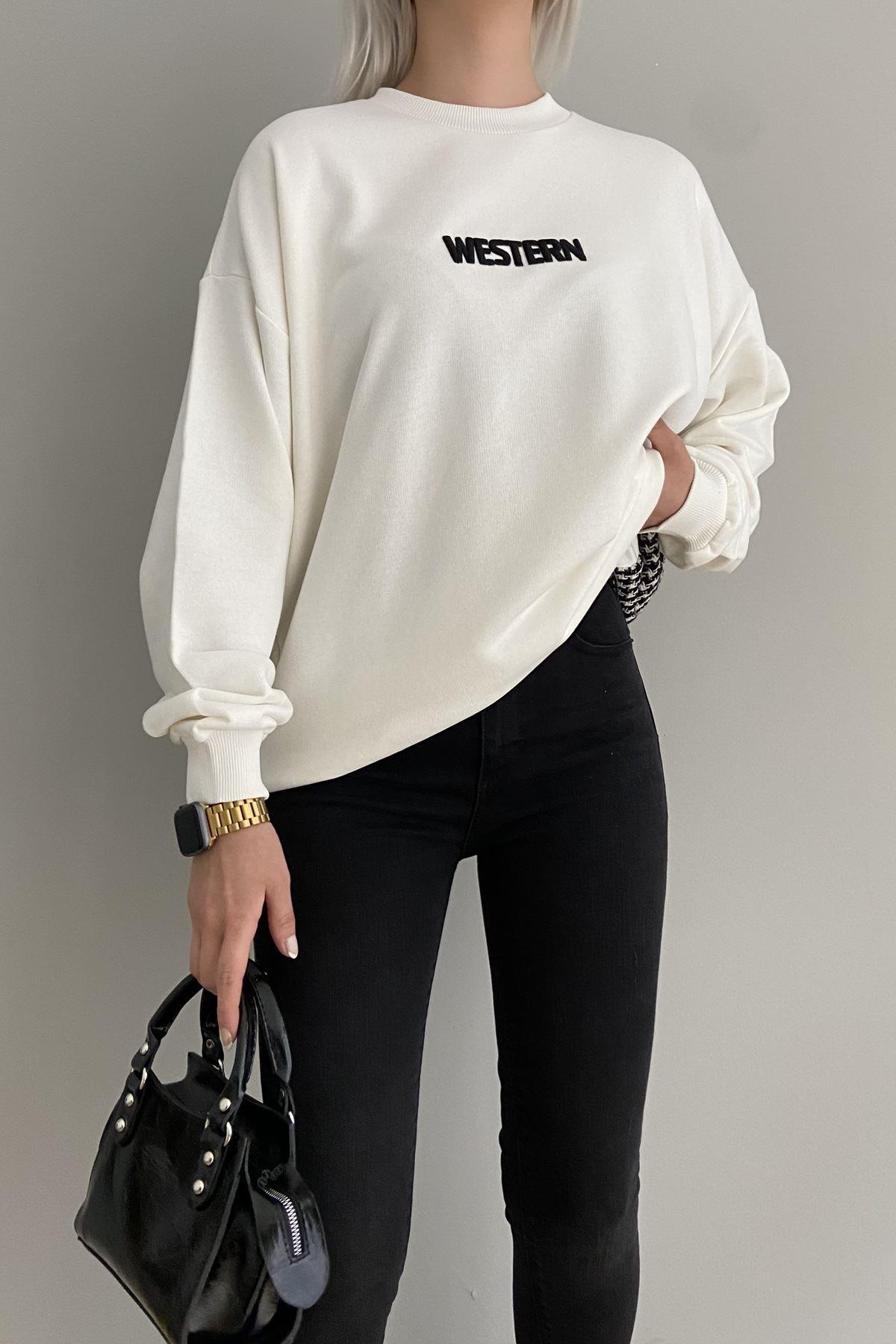 BİİSKLET YAKA NAKIŞLI SWEAT