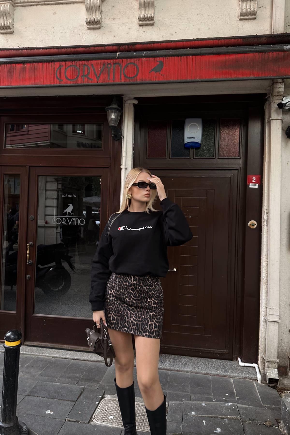 BİSİKLET YAKA NAKIŞ DETAY SWEATSHIRT
